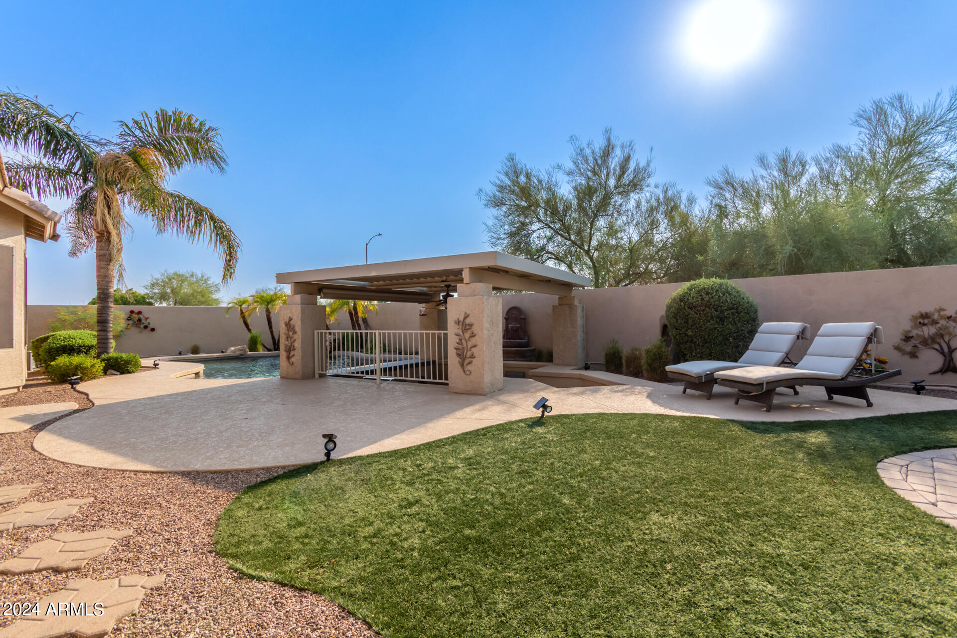 1404 N BERNARD --