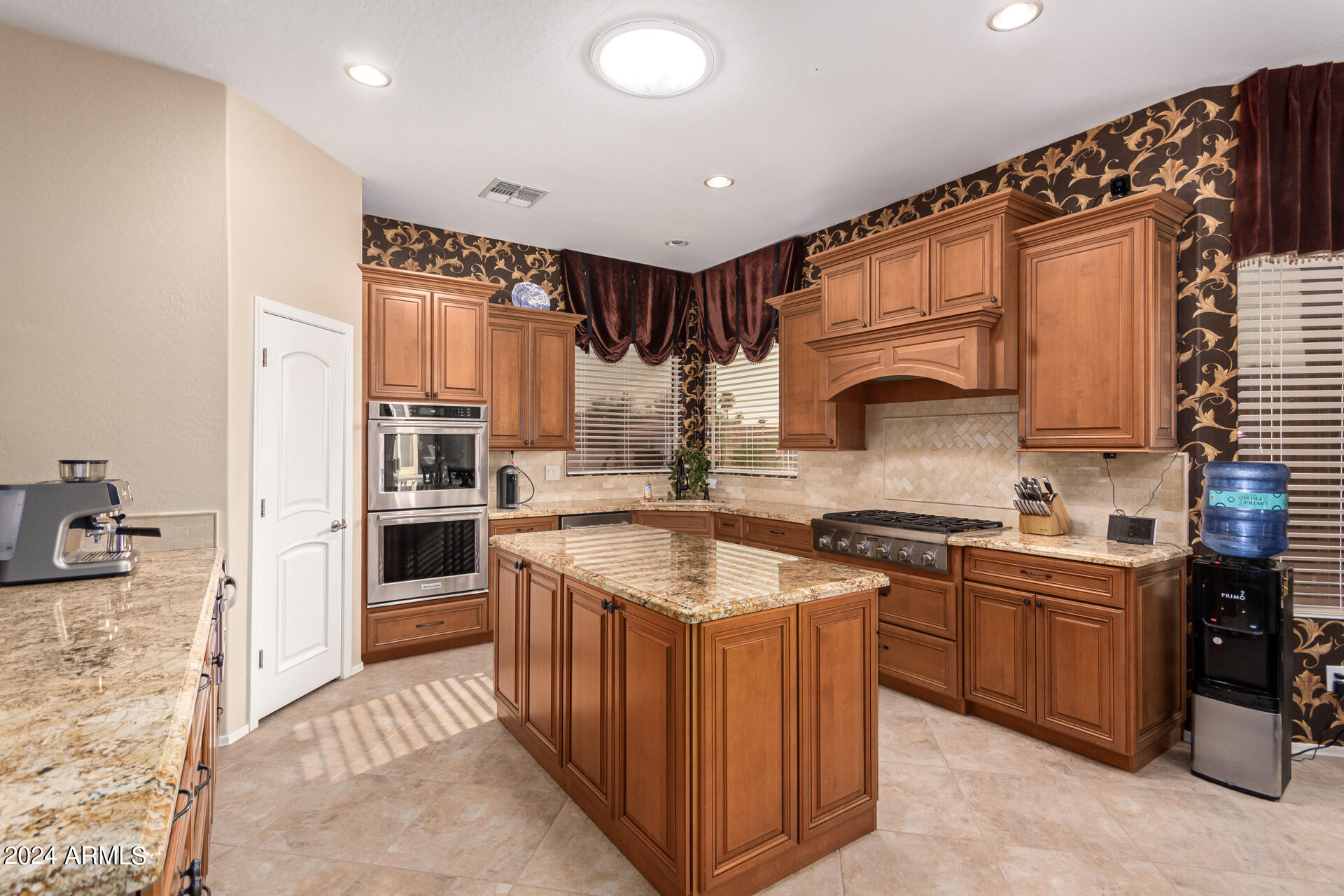 1404 N BERNARD --