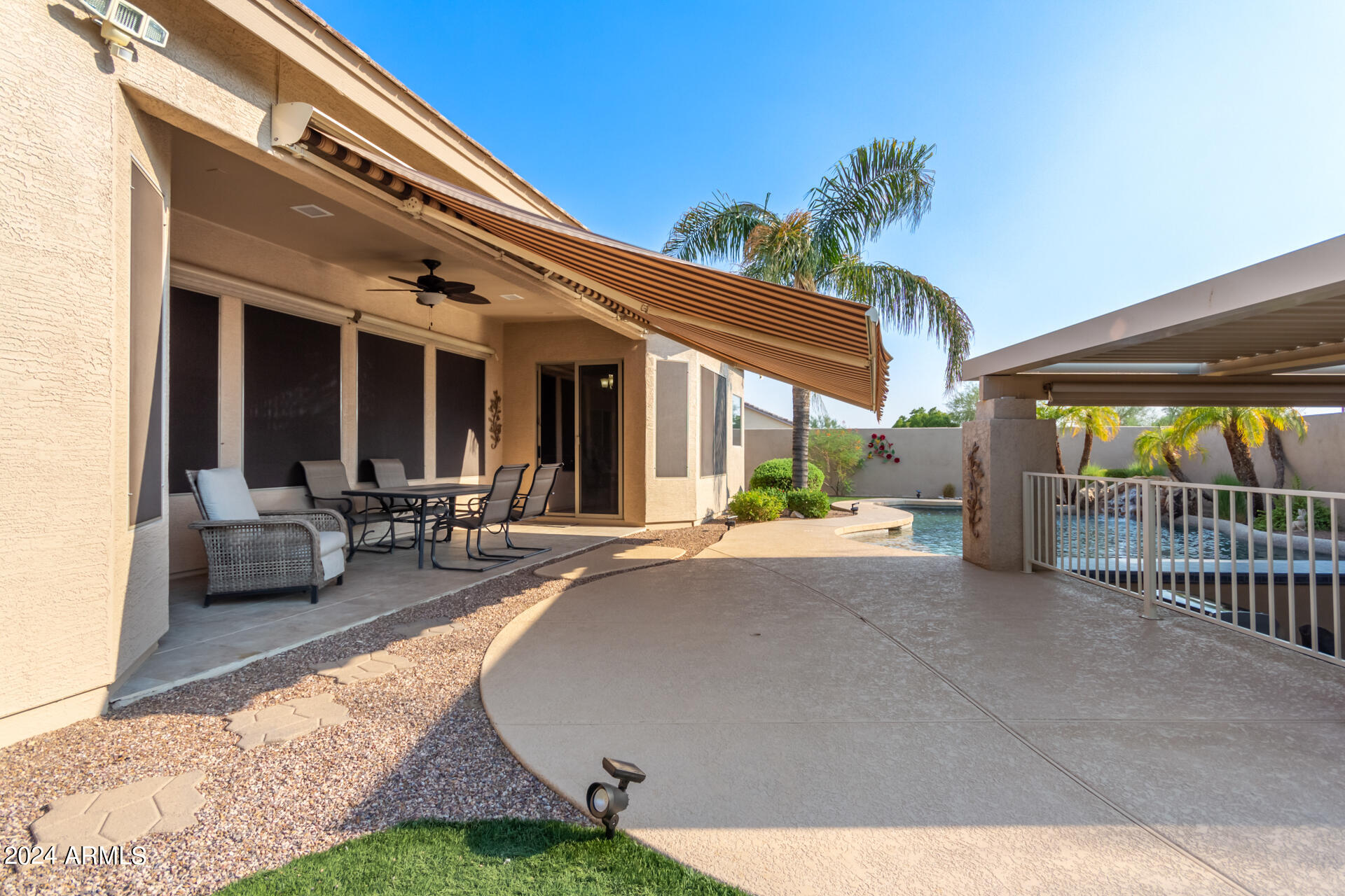1404 N BERNARD --