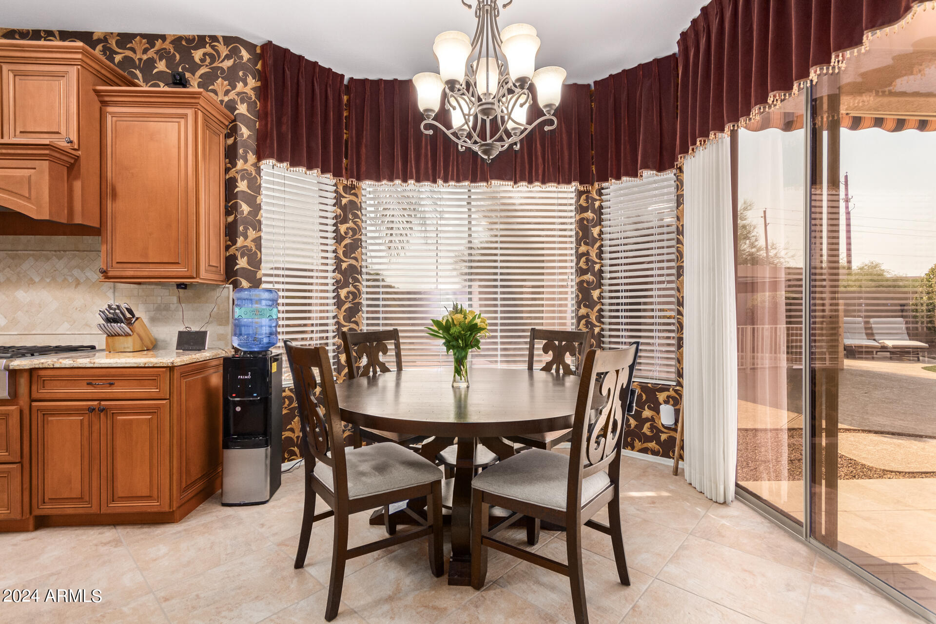 1404 N BERNARD --