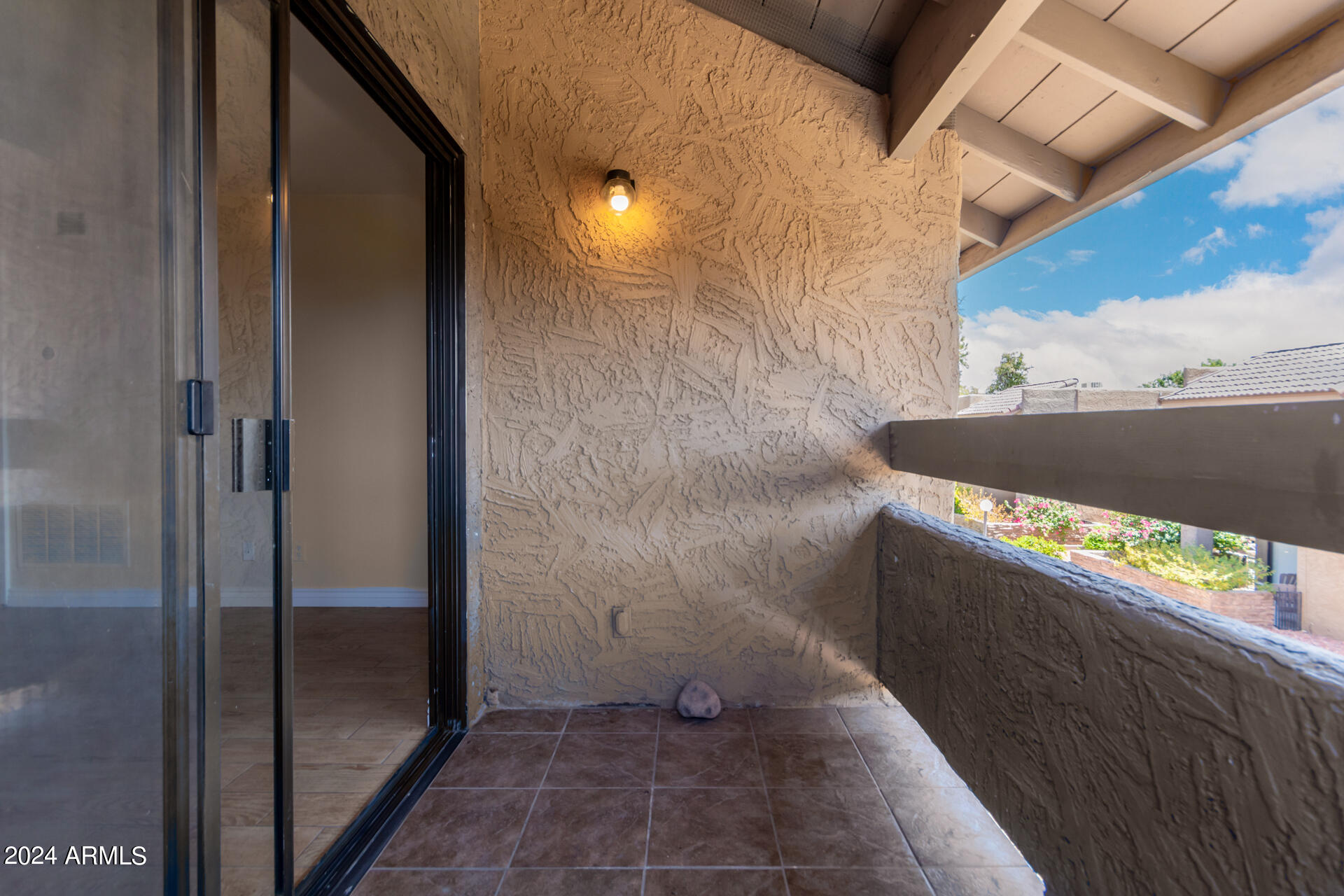 3825 E CAMELBACK Road, 285