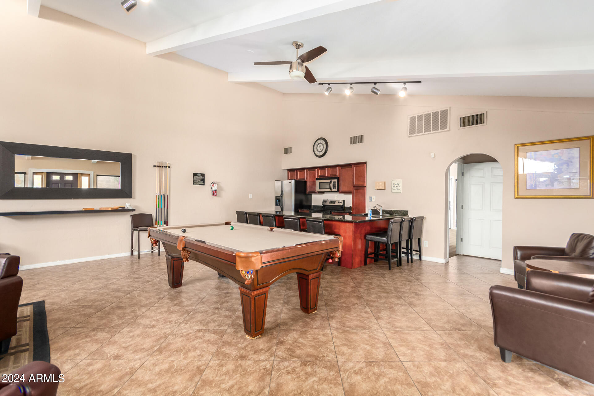 3825 E CAMELBACK Road, 285