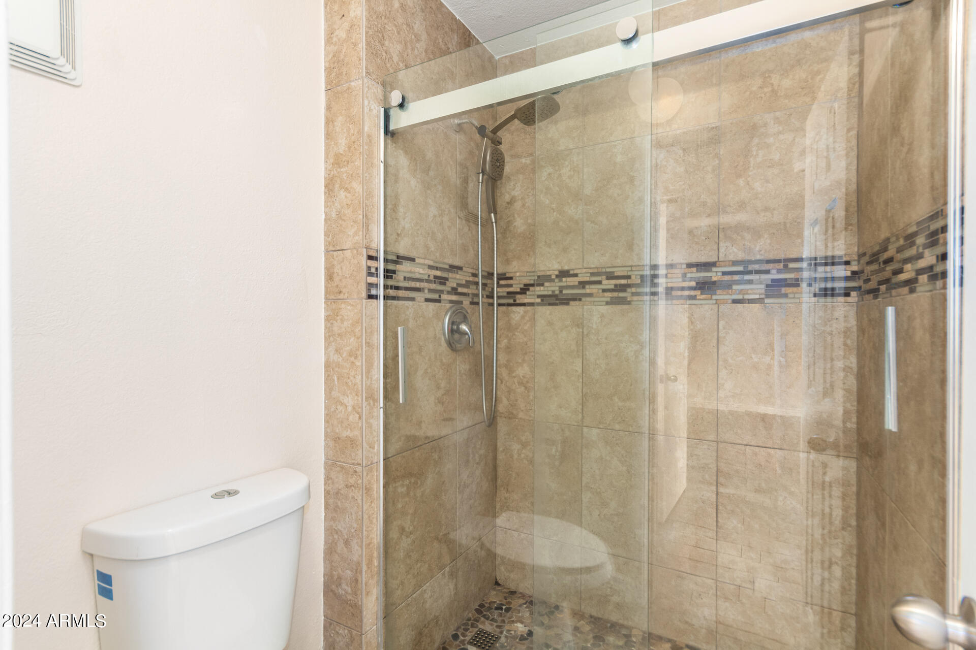 3825 E CAMELBACK Road, 285