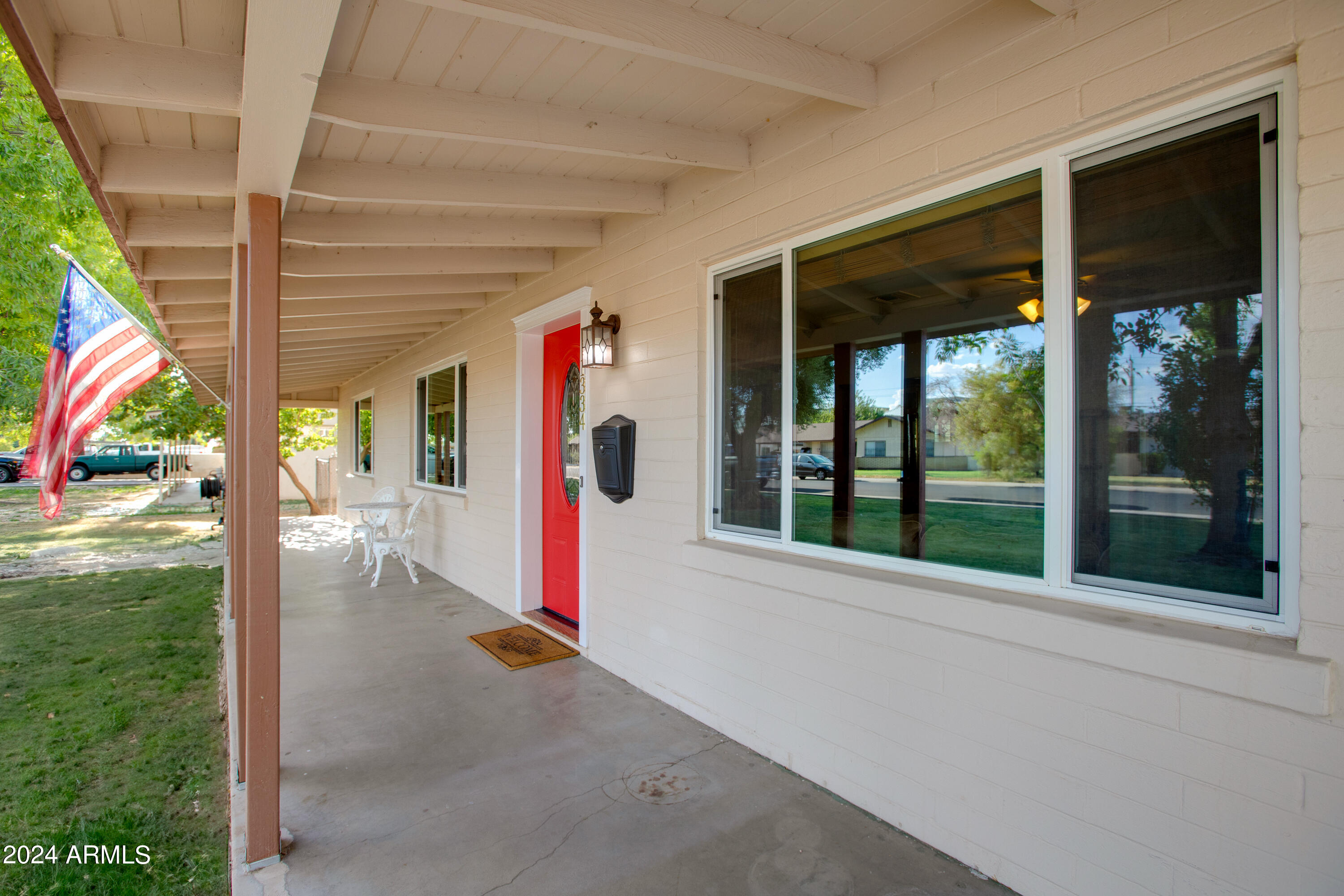 1334 W PEPPER Place