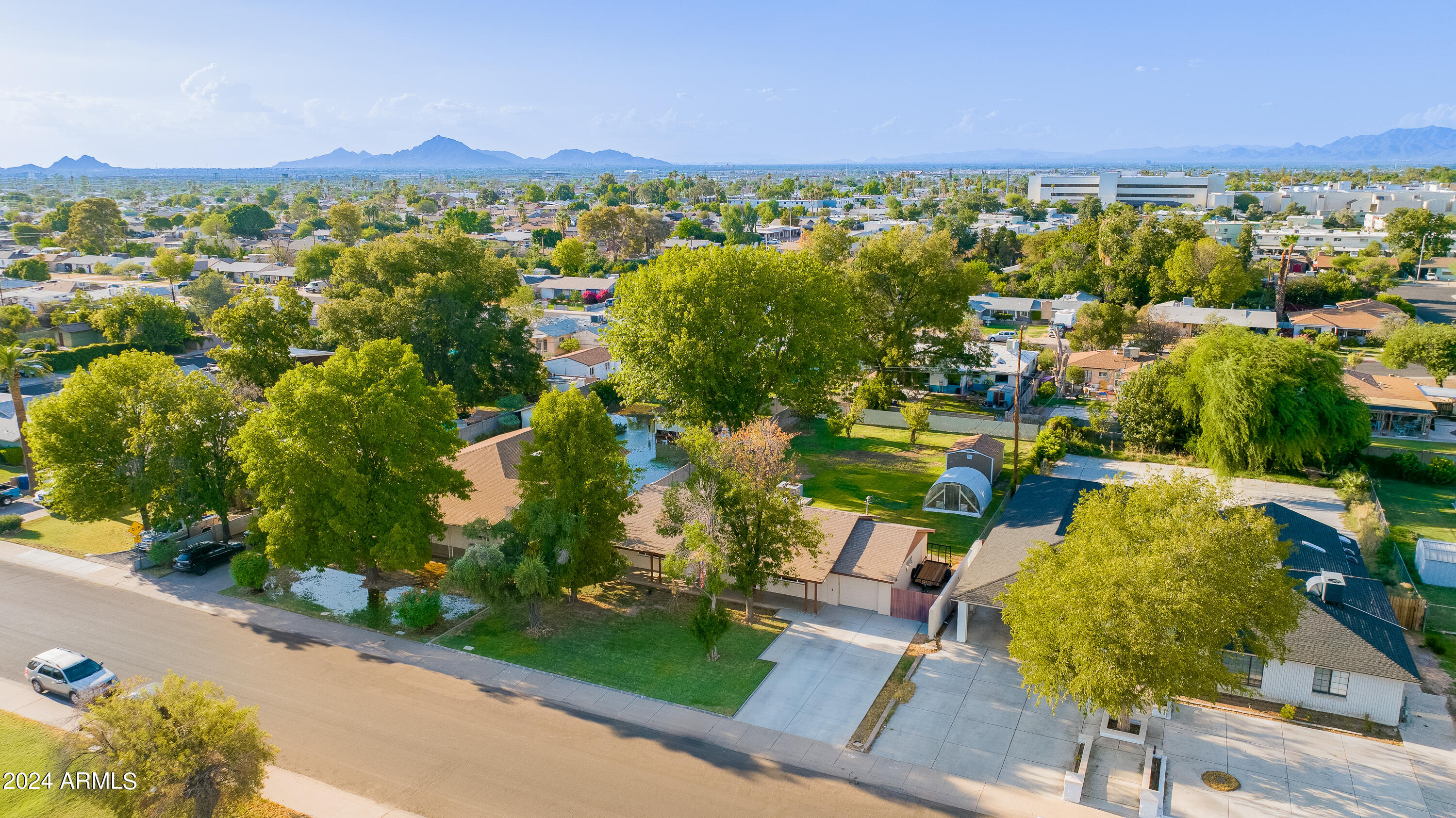 1334 W PEPPER Place