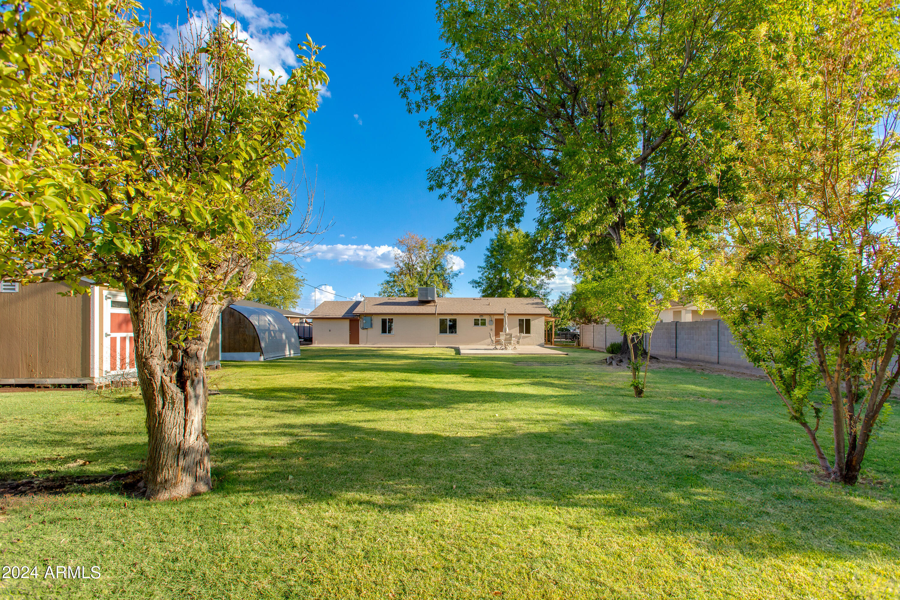 1334 W PEPPER Place