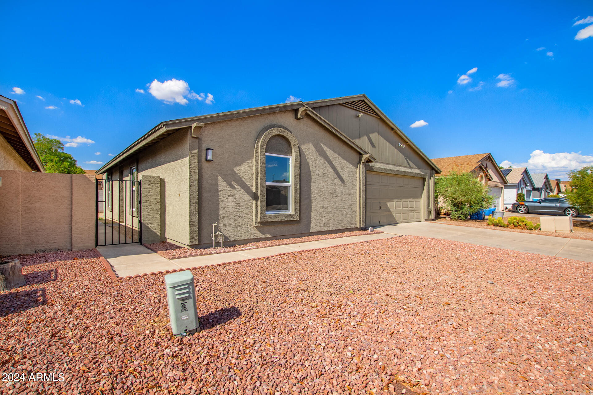 422 E BEHREND Drive