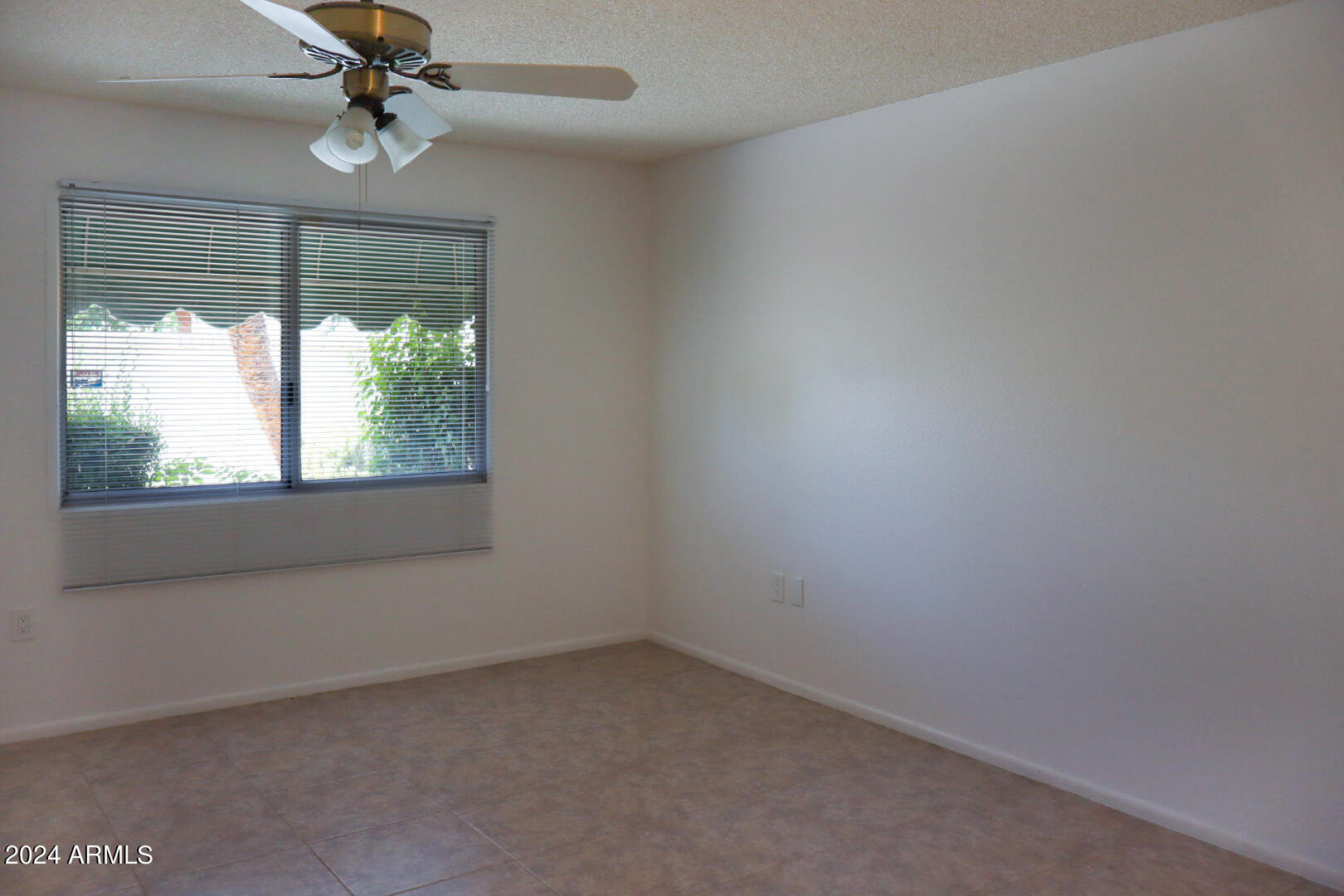 12818 W MAPLEWOOD Drive
