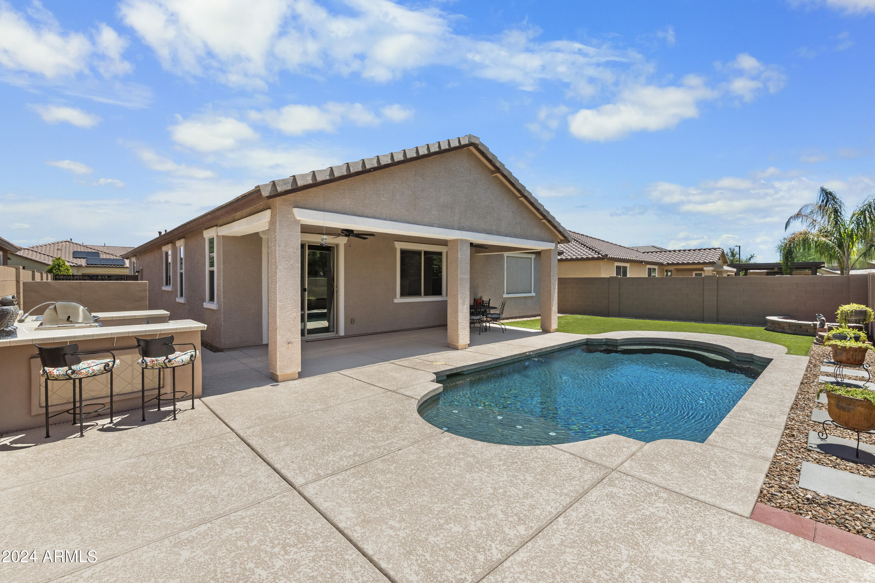 446 N 158TH Lane