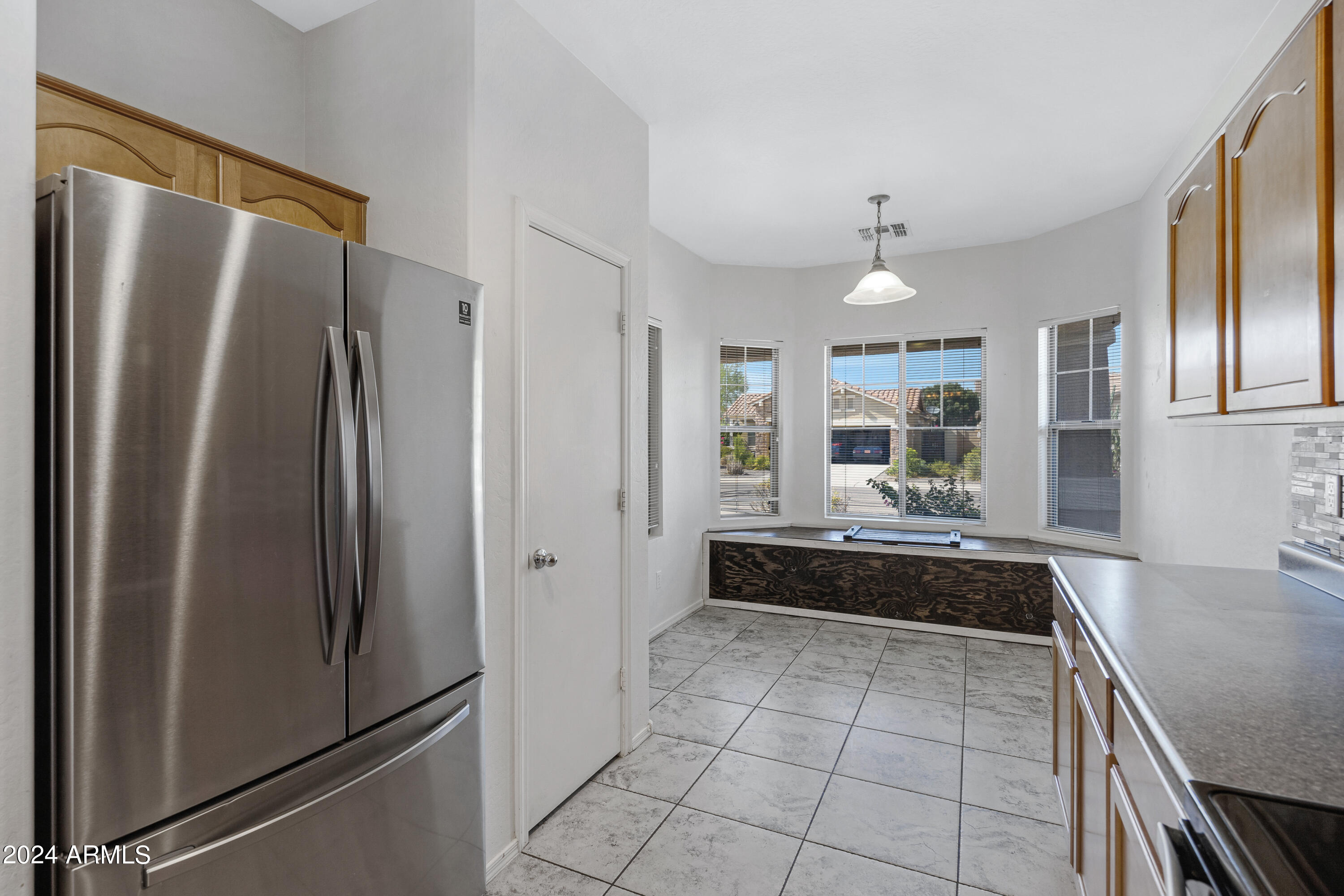 1809 W DUGAN Drive