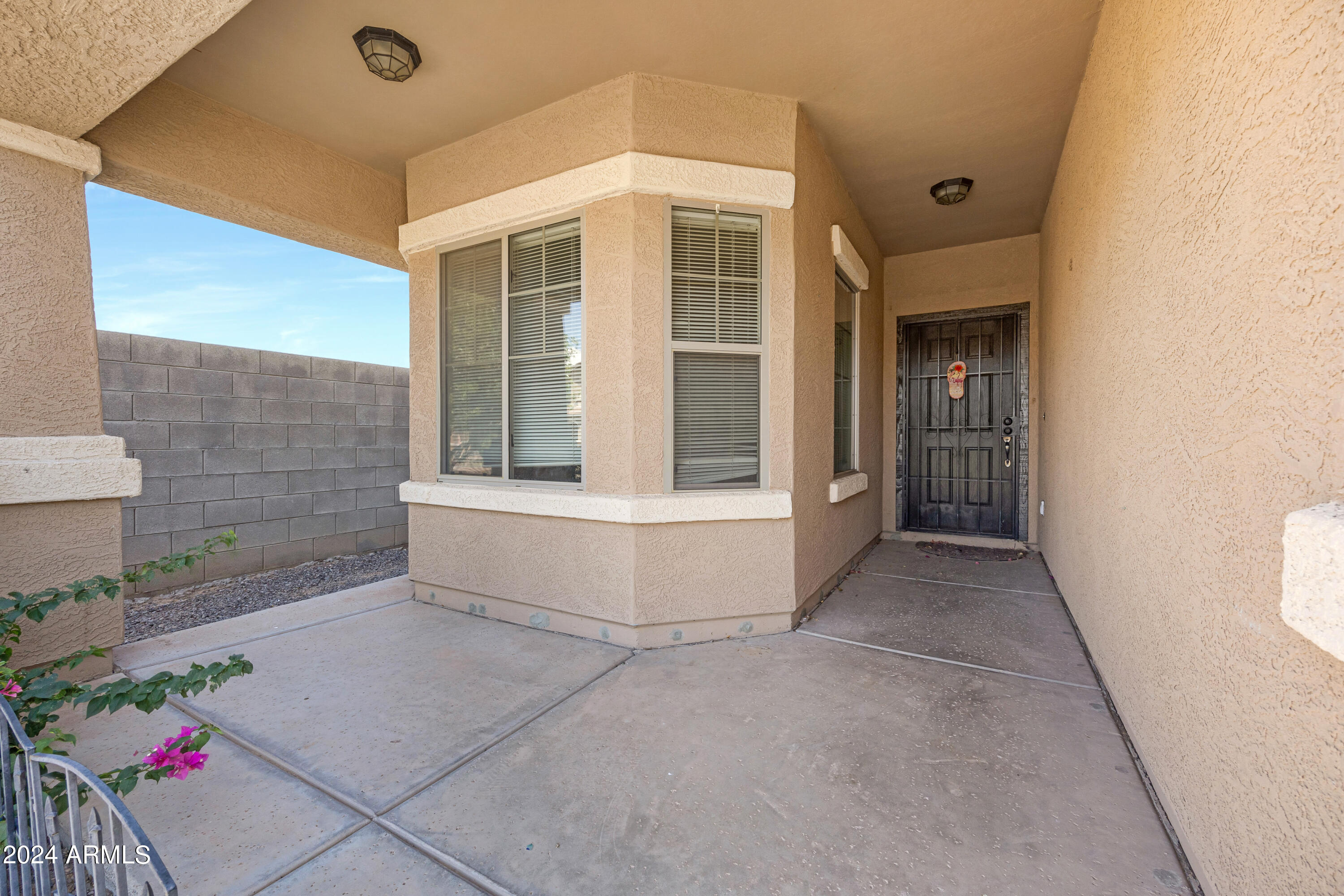 1809 W DUGAN Drive
