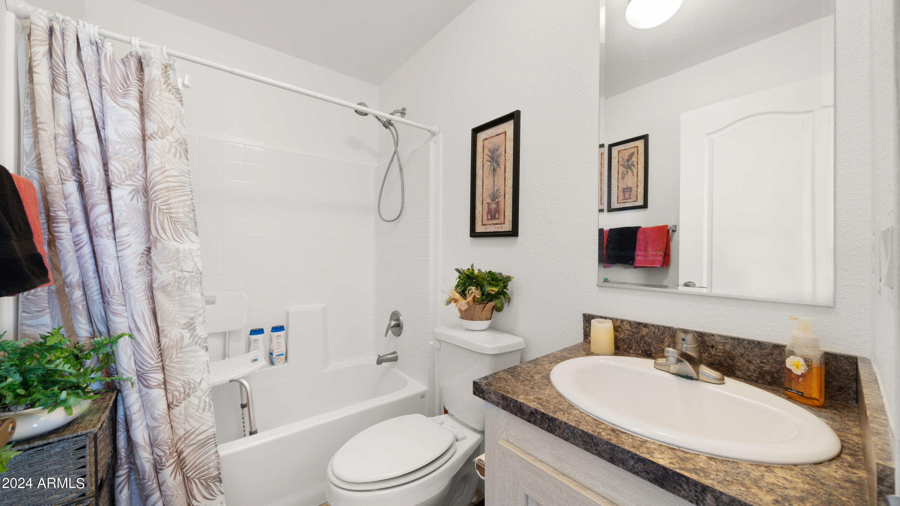 351 N Meridian Road, 112