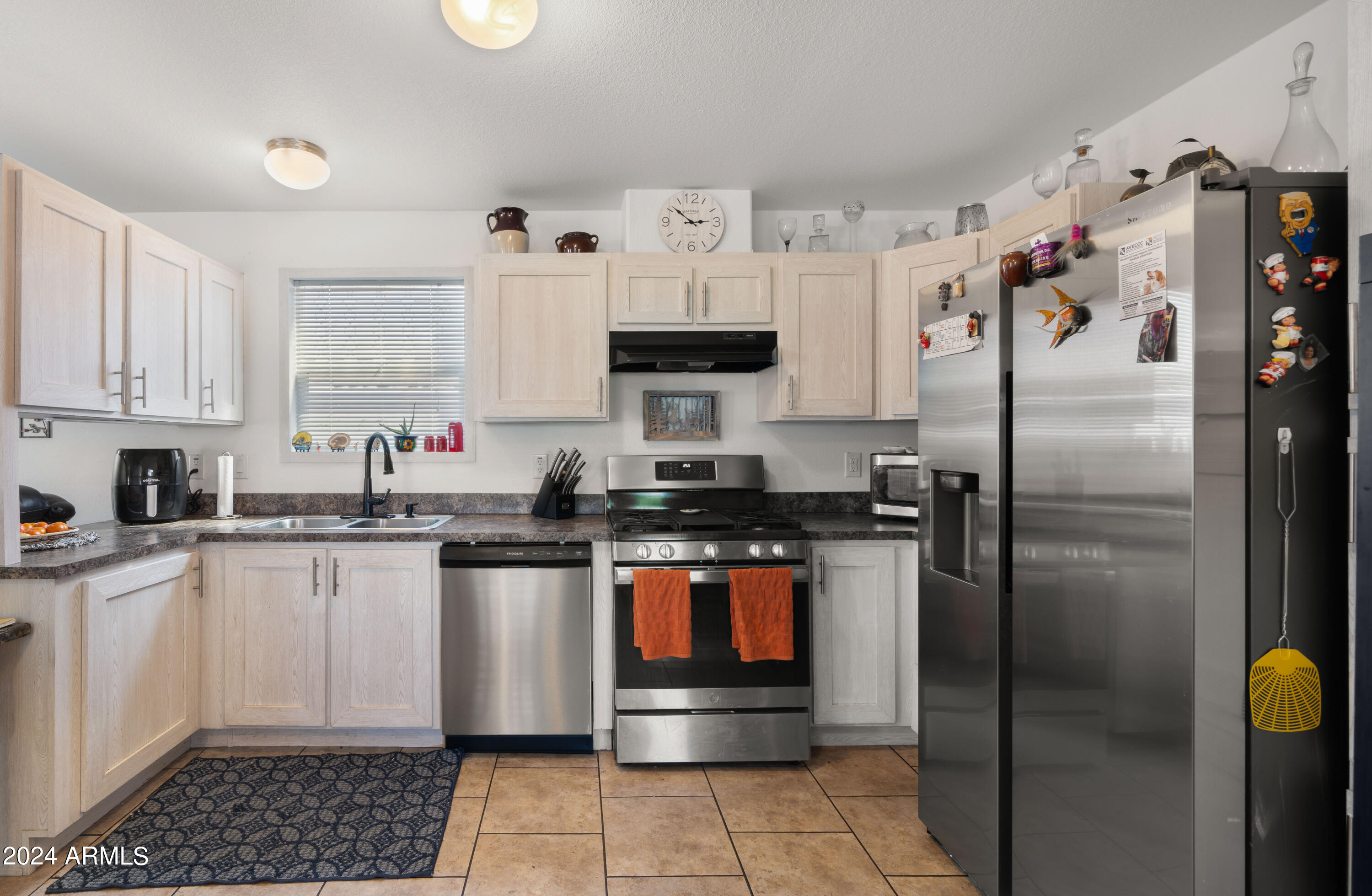351 N Meridian Road, 112