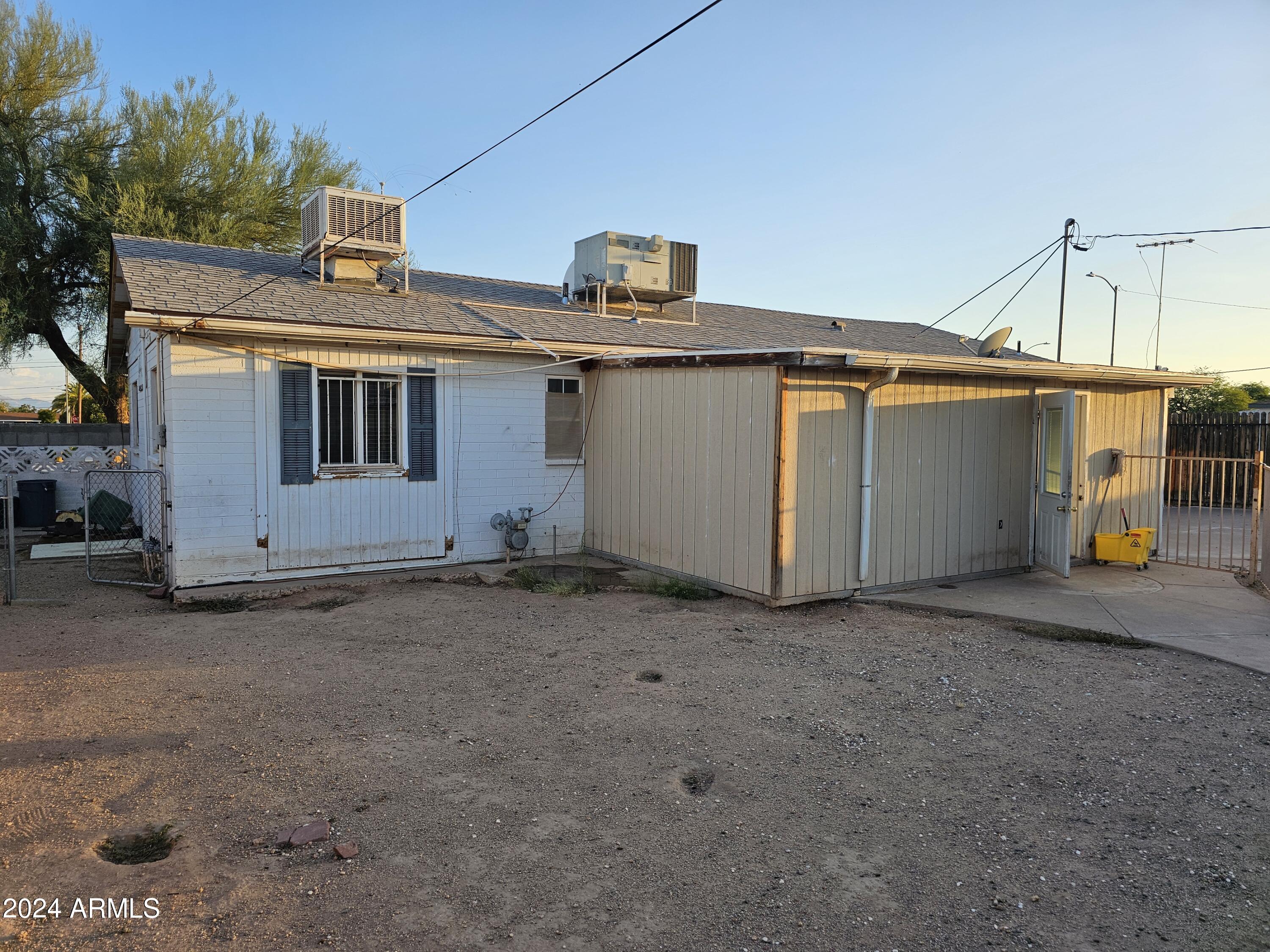 11142 W LOUISIANA Avenue