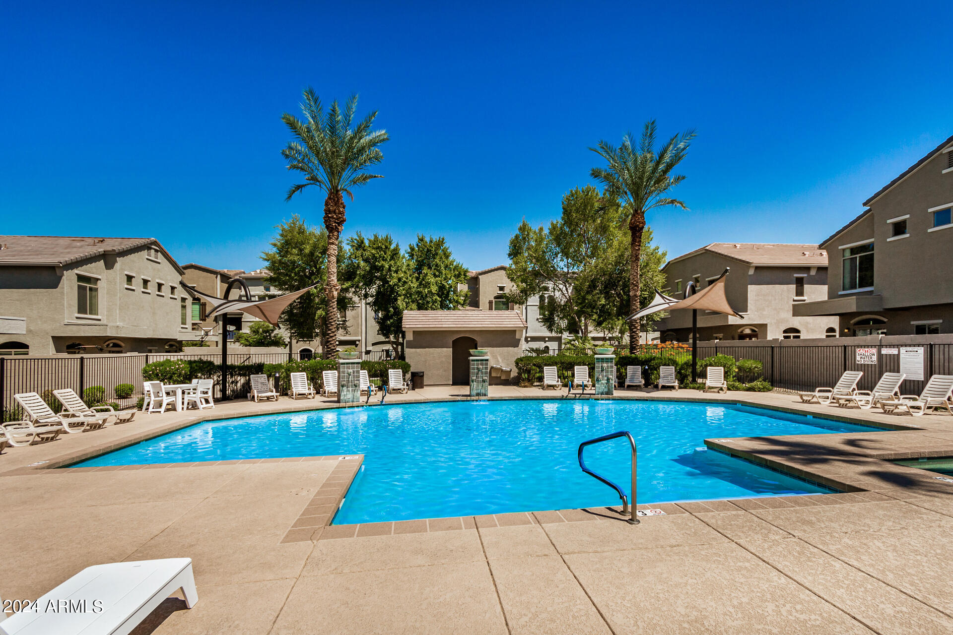 2150 W ALAMEDA Road, 1067