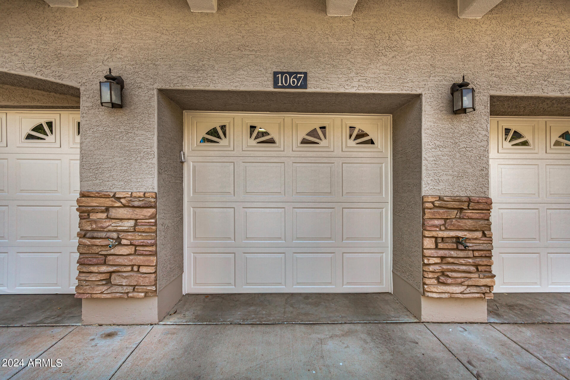 2150 W ALAMEDA Road, 1067