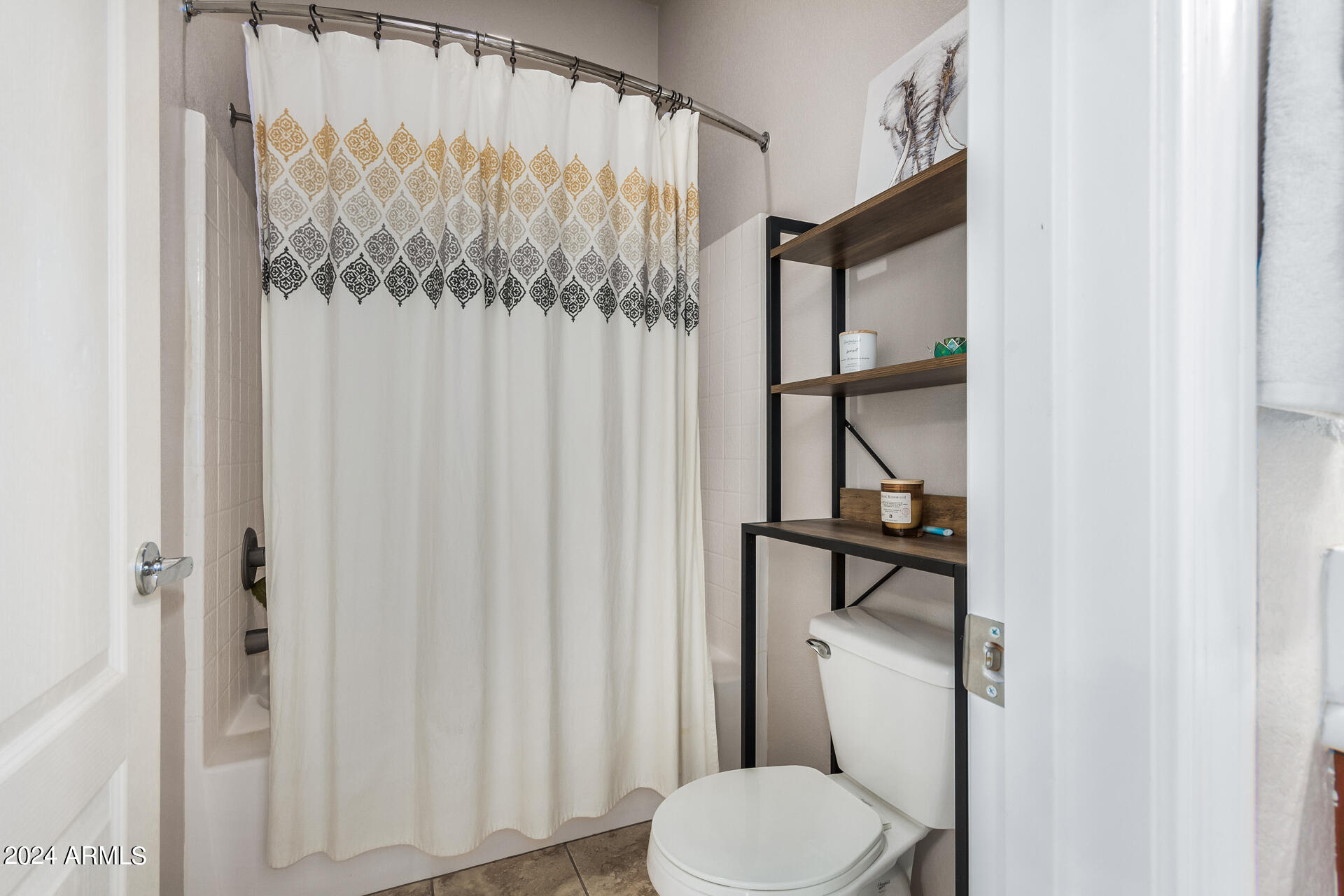2150 W ALAMEDA Road, 1067