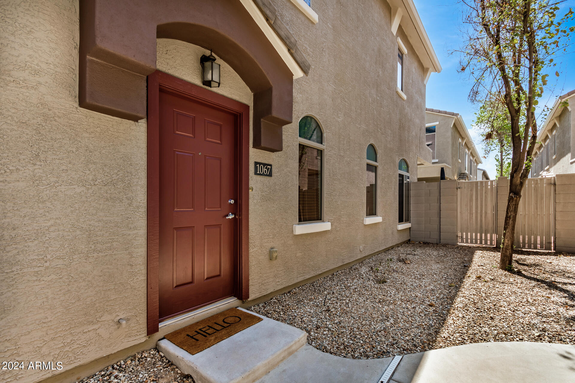 2150 W ALAMEDA Road, 1067
