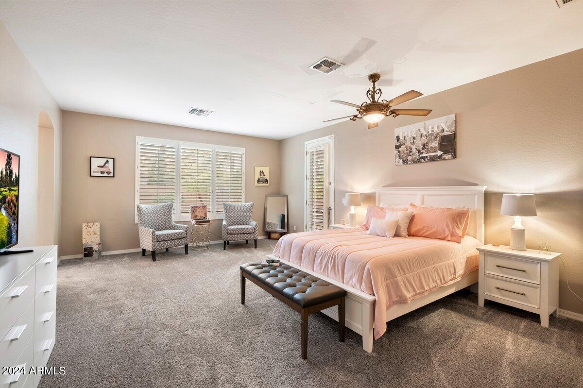 5207 W GWEN Street