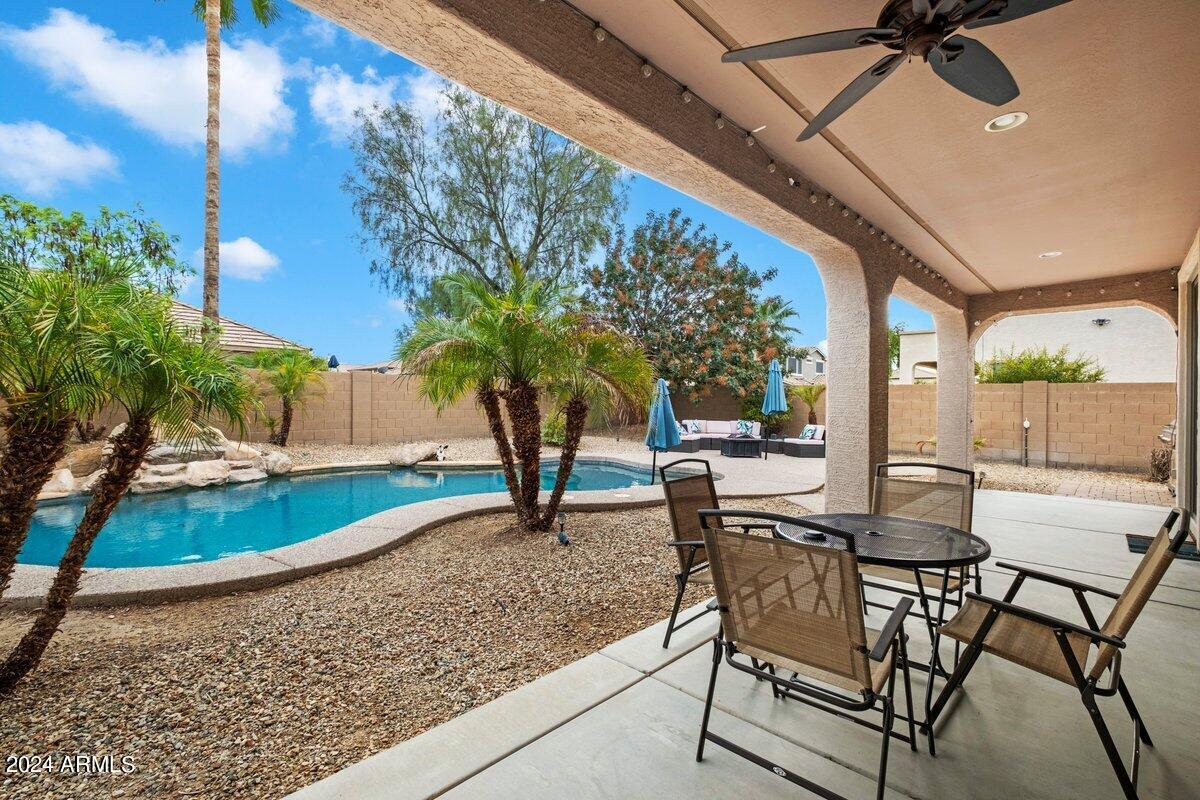 5207 W GWEN Street