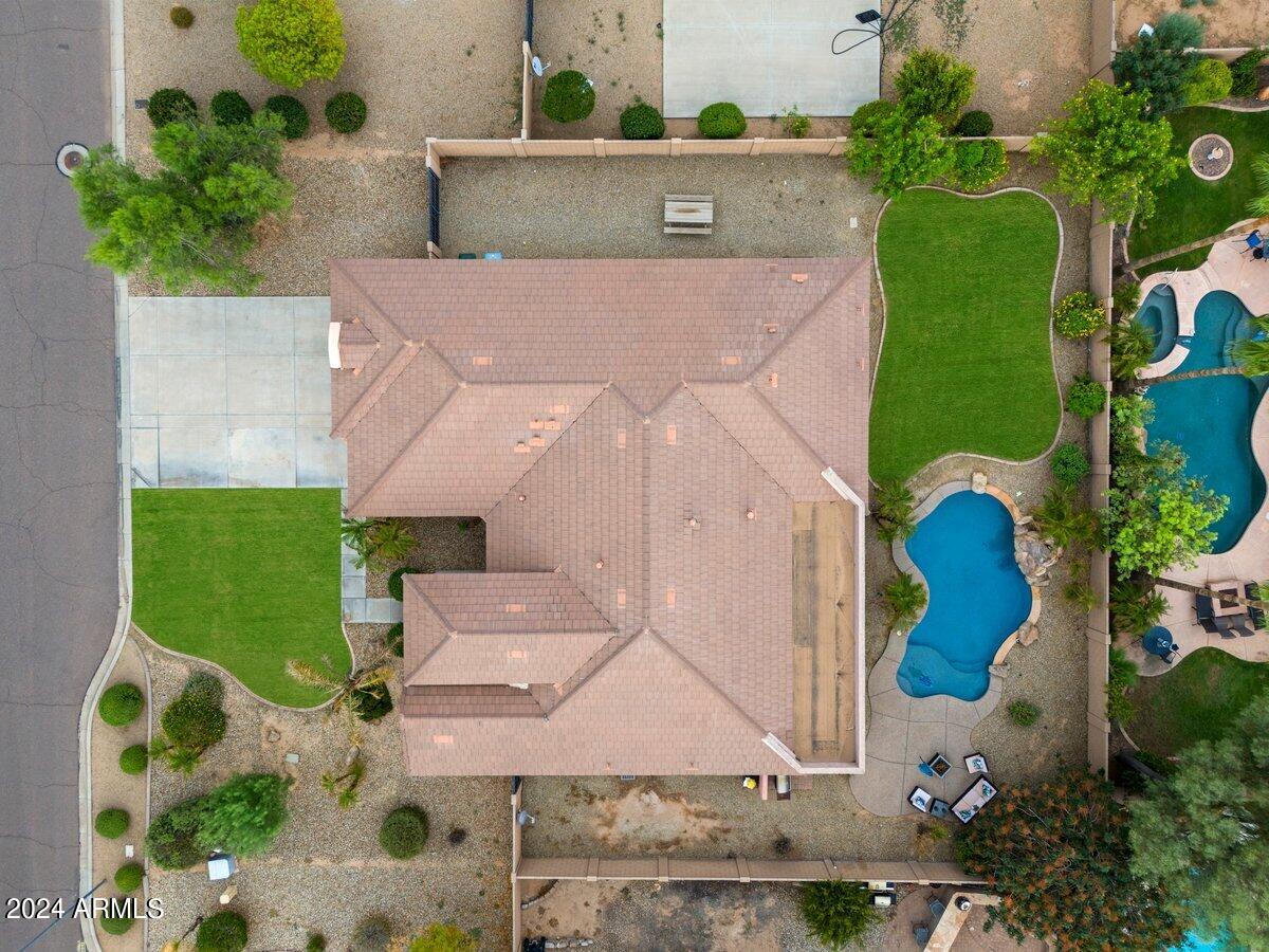 5207 W GWEN Street