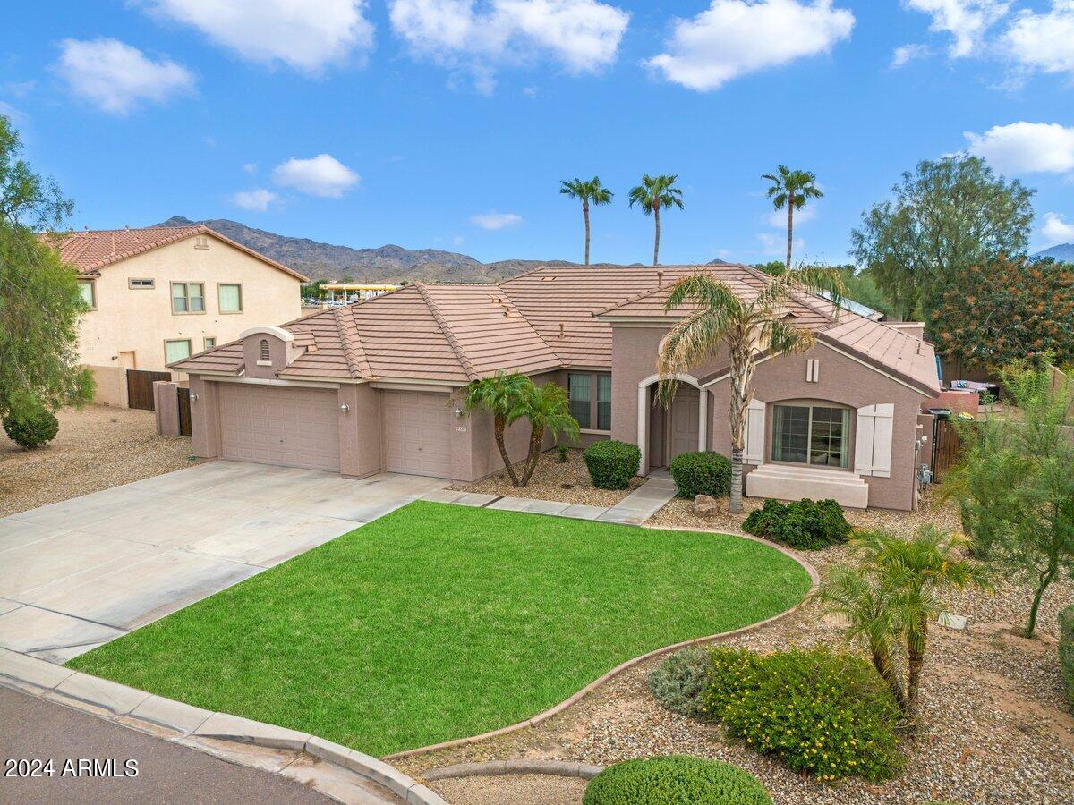 5207 W GWEN Street