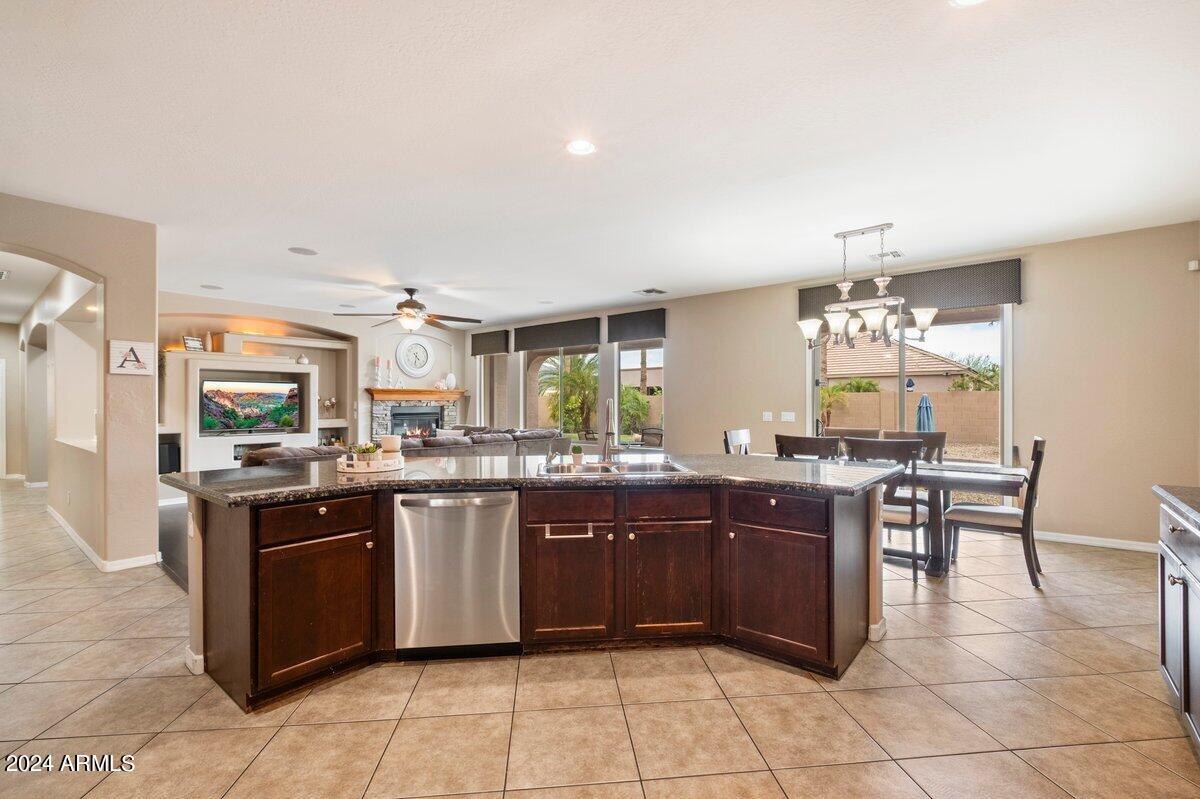 5207 W GWEN Street