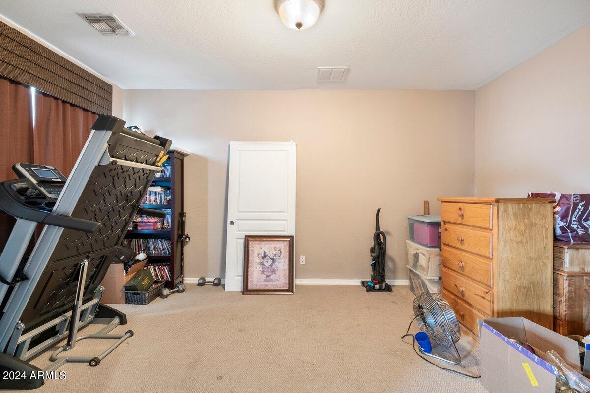 5207 W GWEN Street