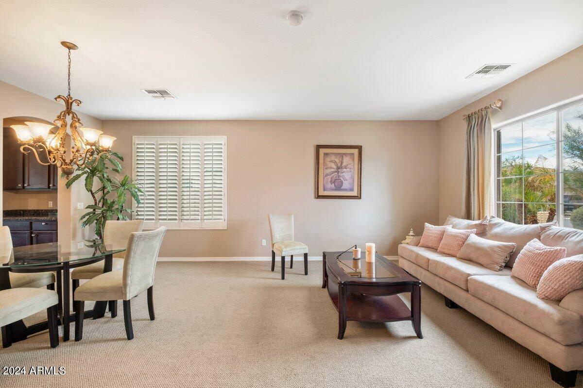 5207 W GWEN Street