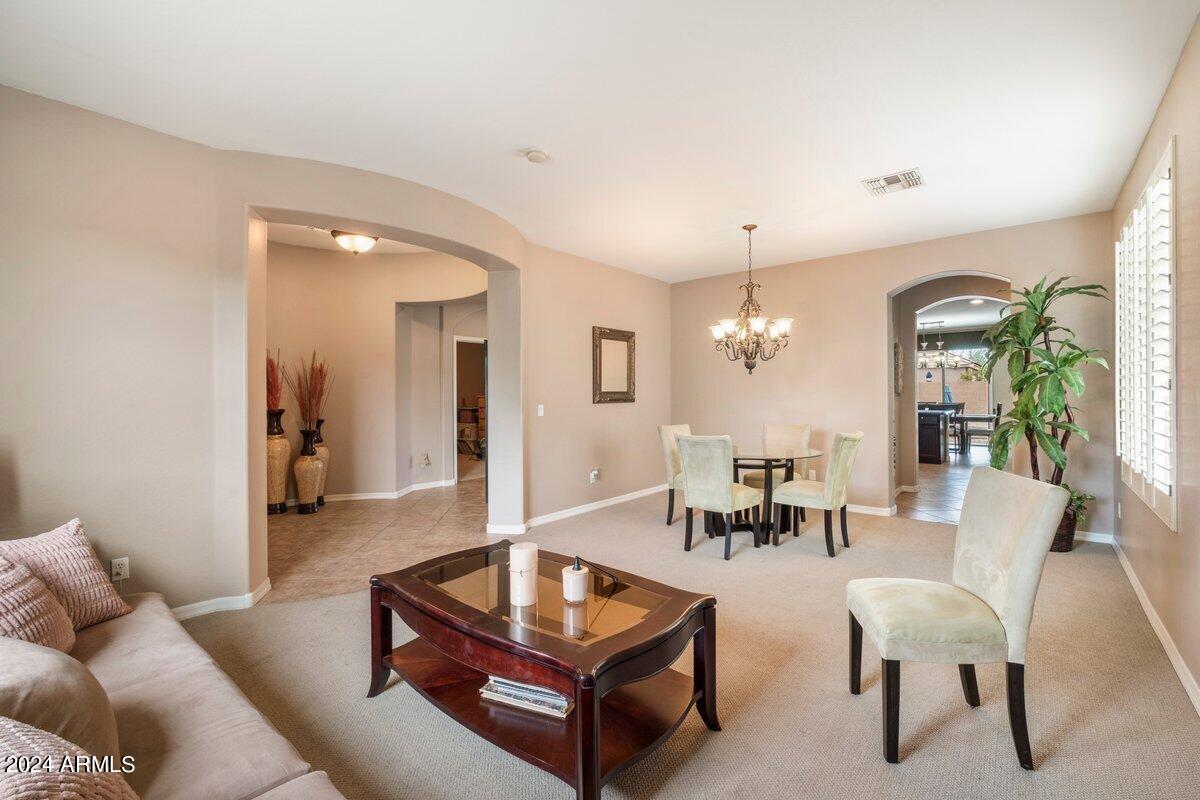 5207 W GWEN Street