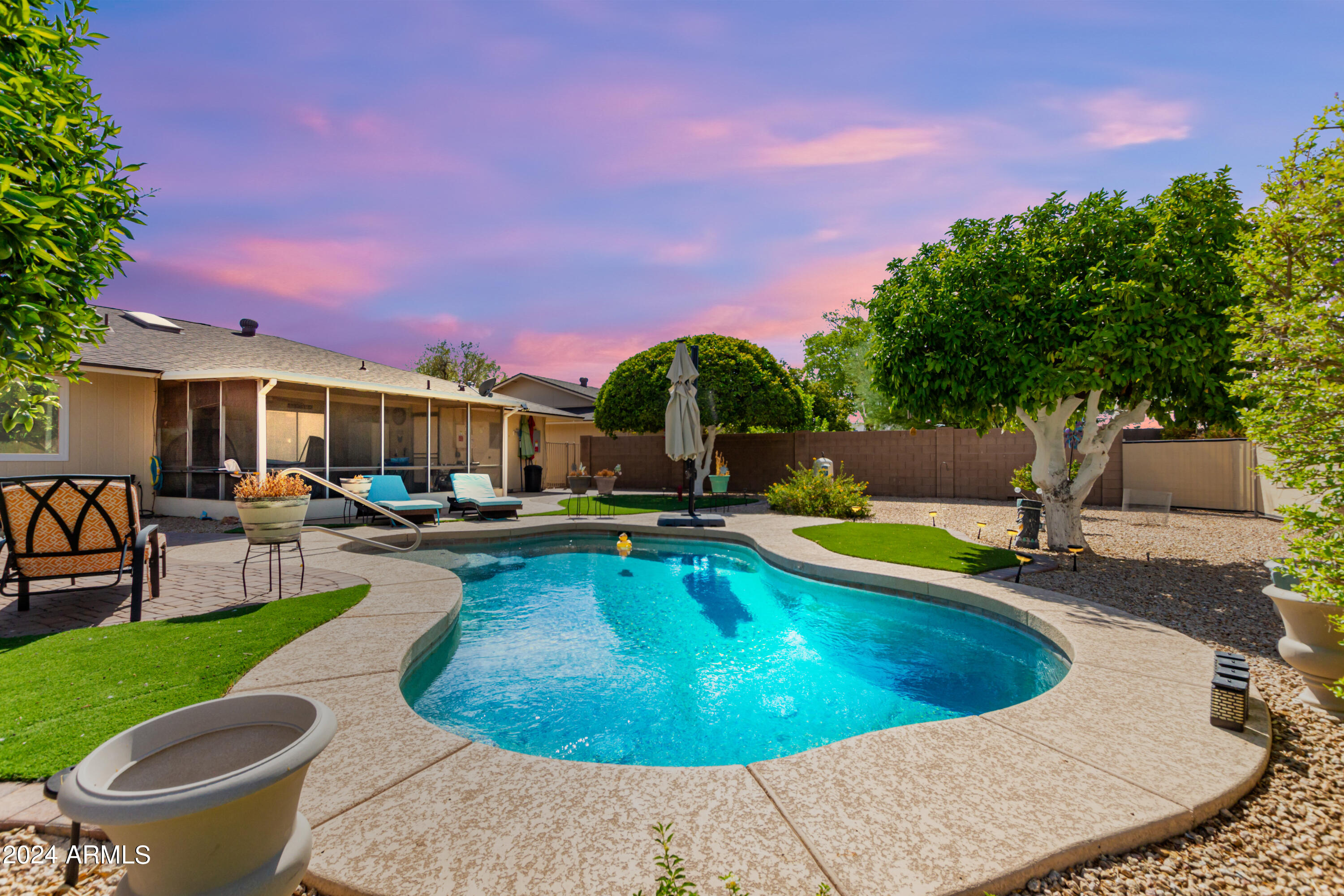 9618 W COUNTRY CLUB Drive