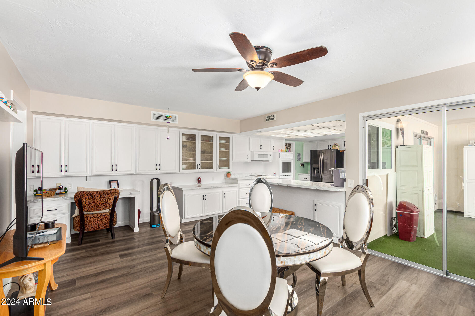 9618 W COUNTRY CLUB Drive