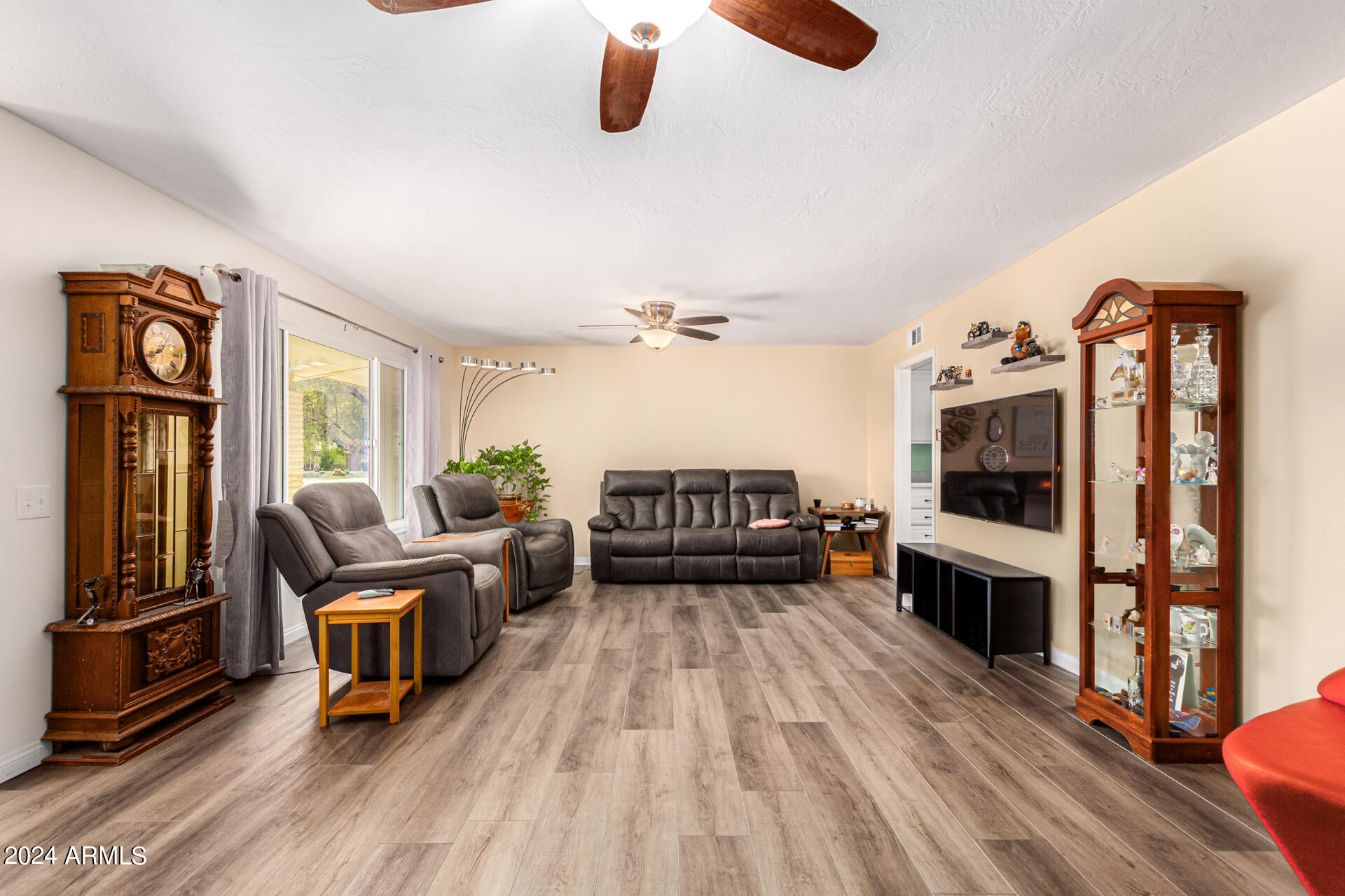 9618 W COUNTRY CLUB Drive