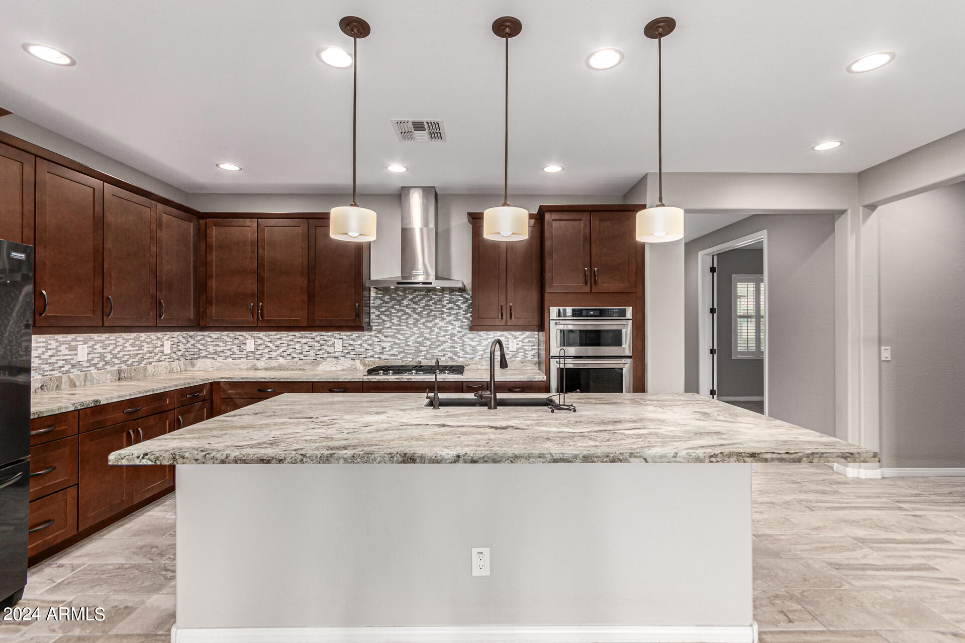 18115 W FAIRVIEW Street