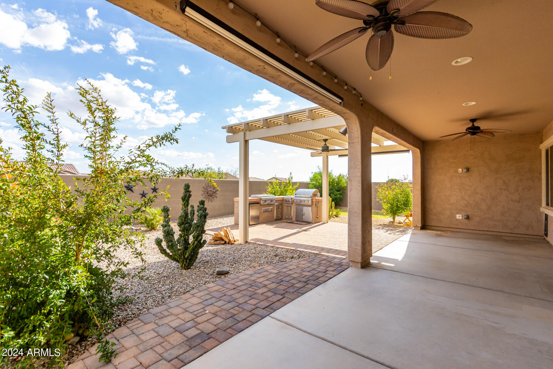 18115 W FAIRVIEW Street