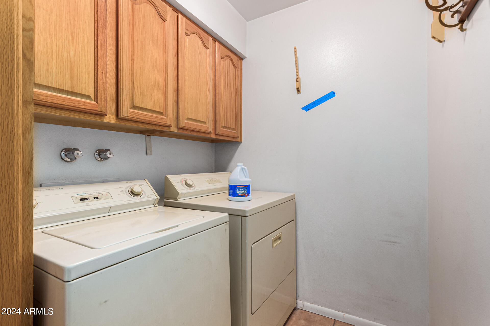 3137 N GRANITE REEF Road