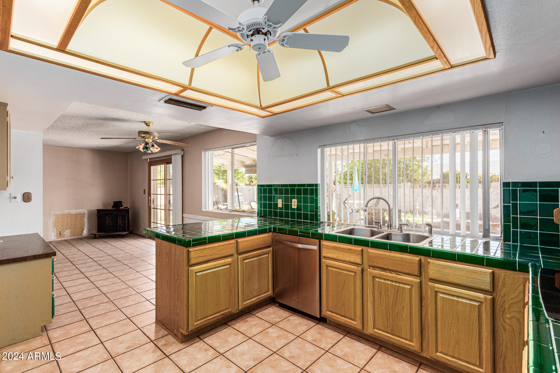3137 N GRANITE REEF Road