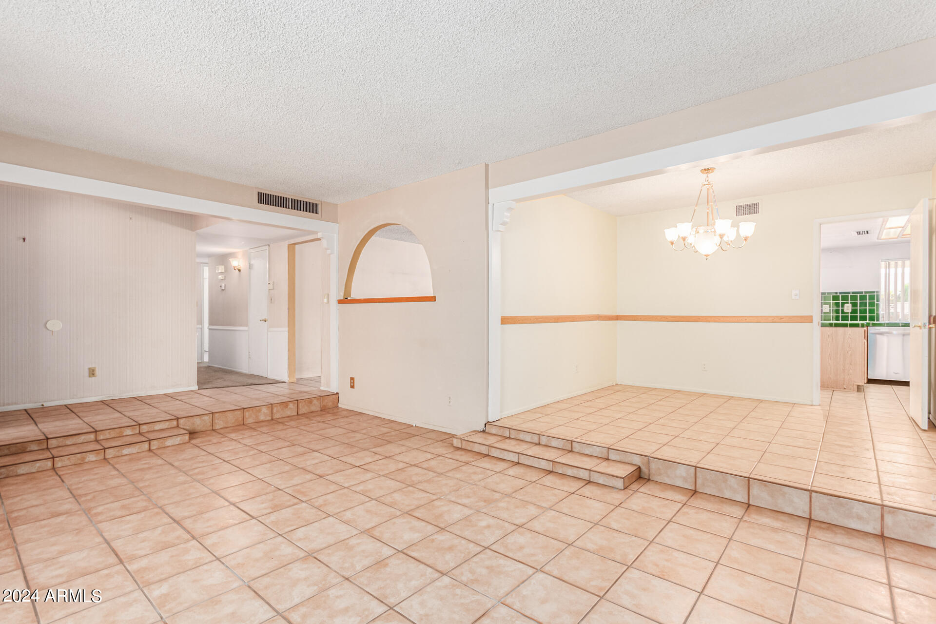 3137 N GRANITE REEF Road