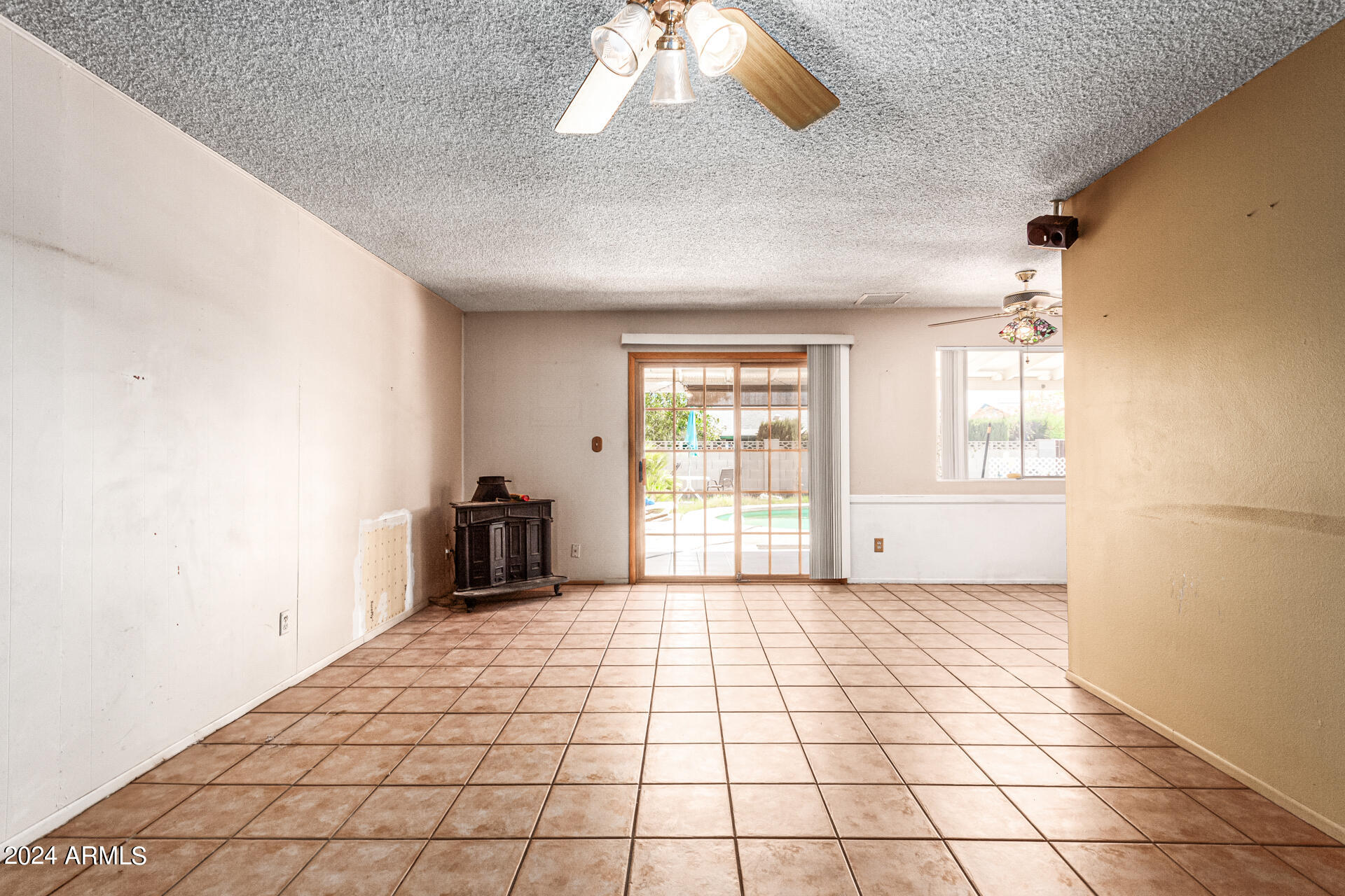 3137 N GRANITE REEF Road