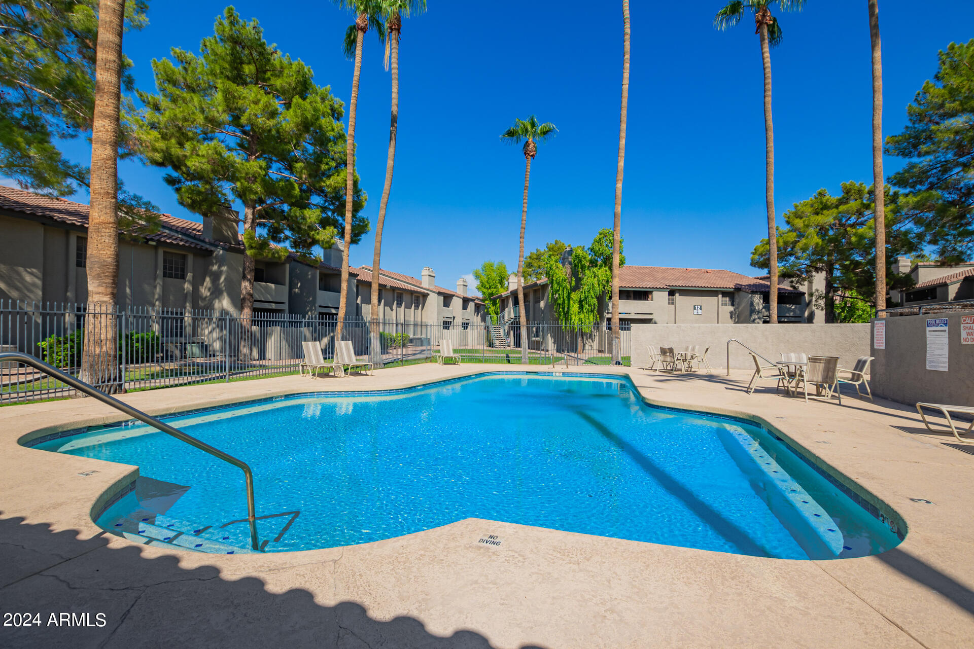 533 W GUADALUPE Road, 2046