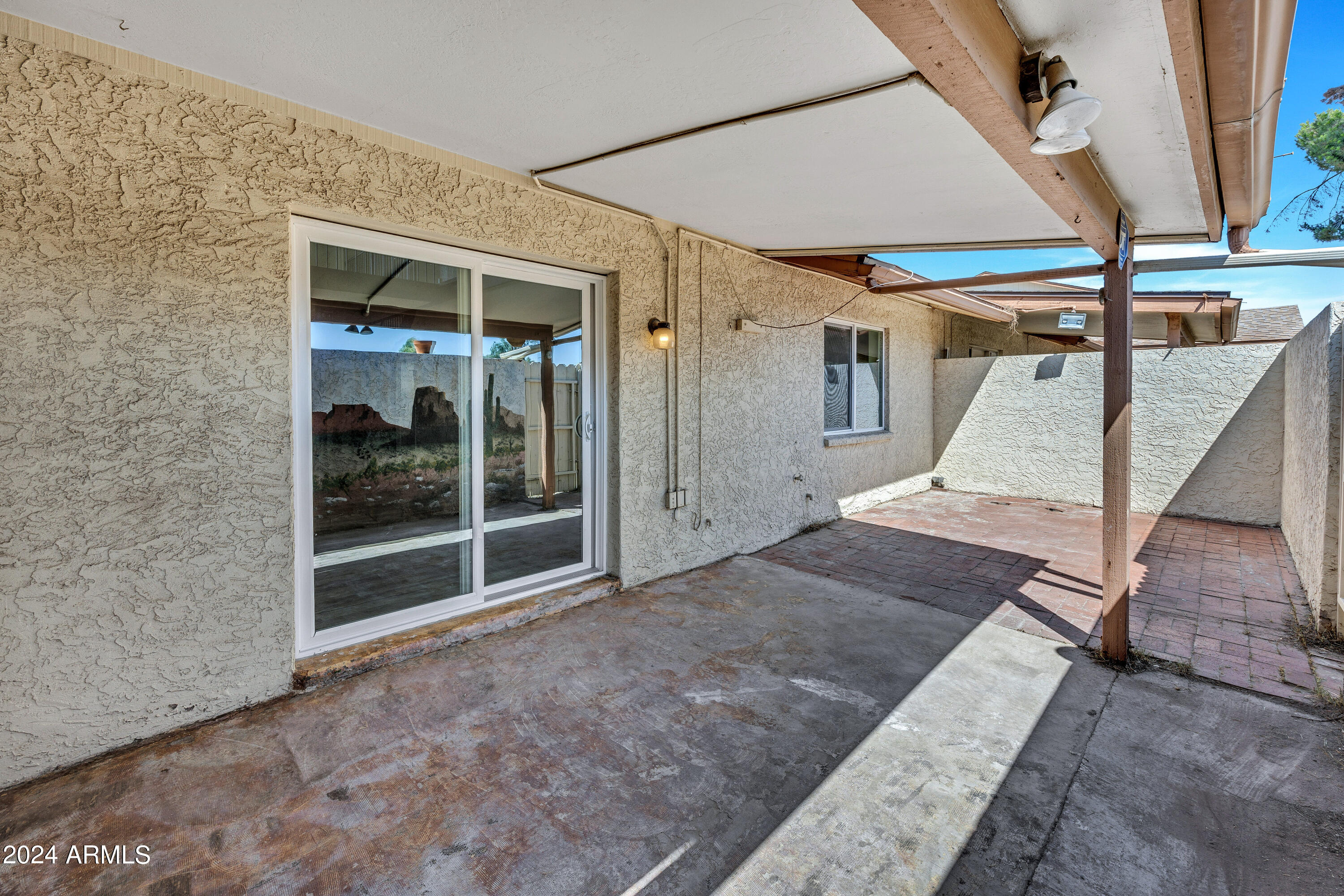2523 W EMILE ZOLA Avenue
