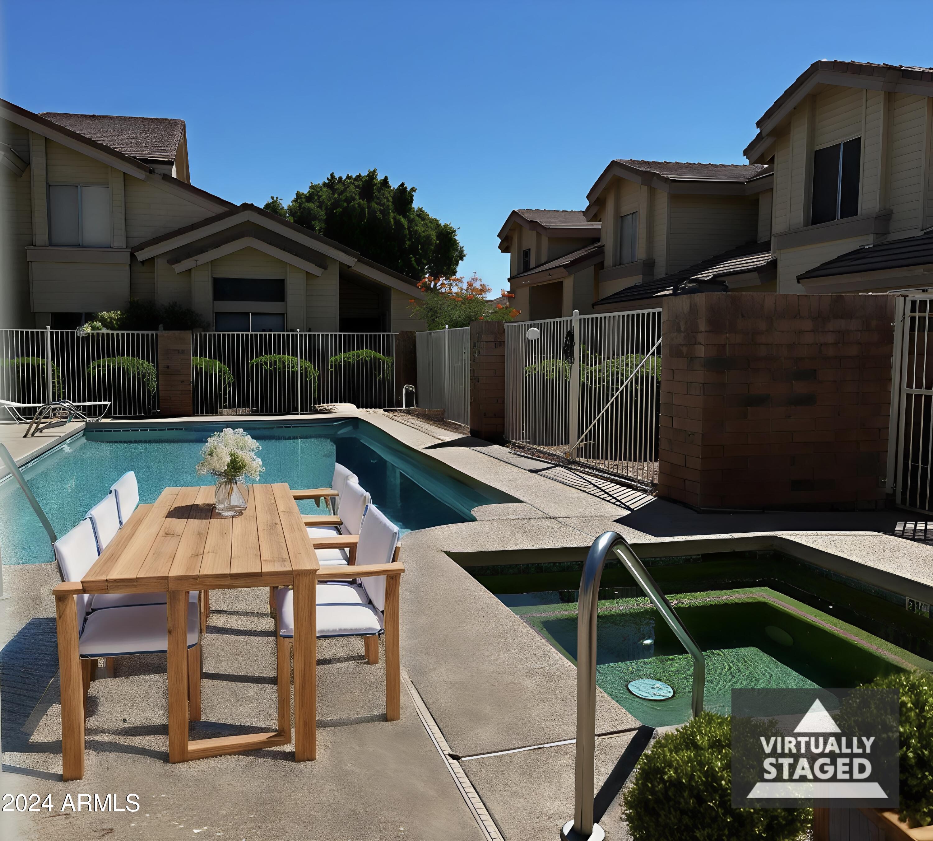 2201 N COMANCHE Drive, 1039