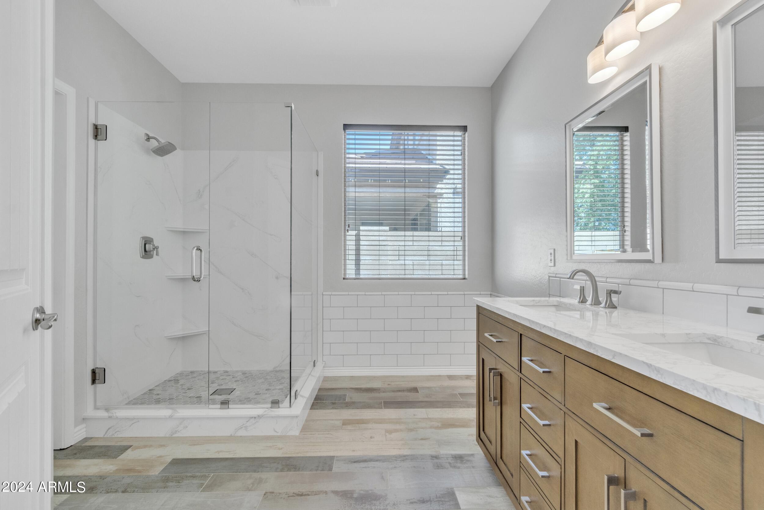 3420 S SUNLAND Drive