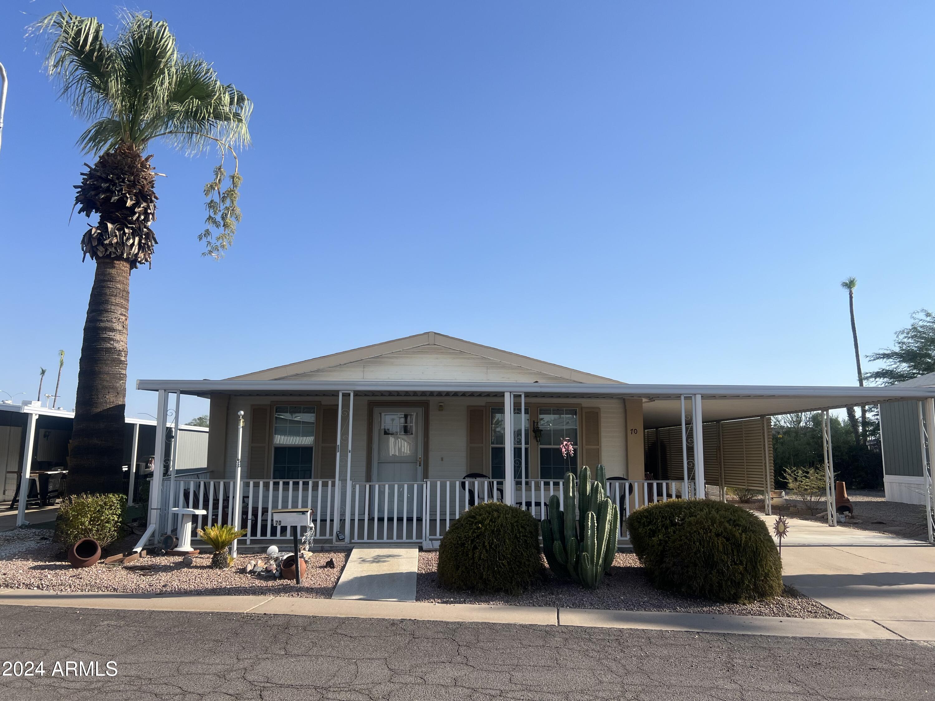 120 N VAL VISTA Drive, 70