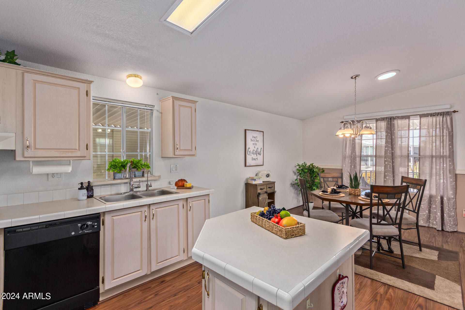 120 N VAL VISTA Drive, 70