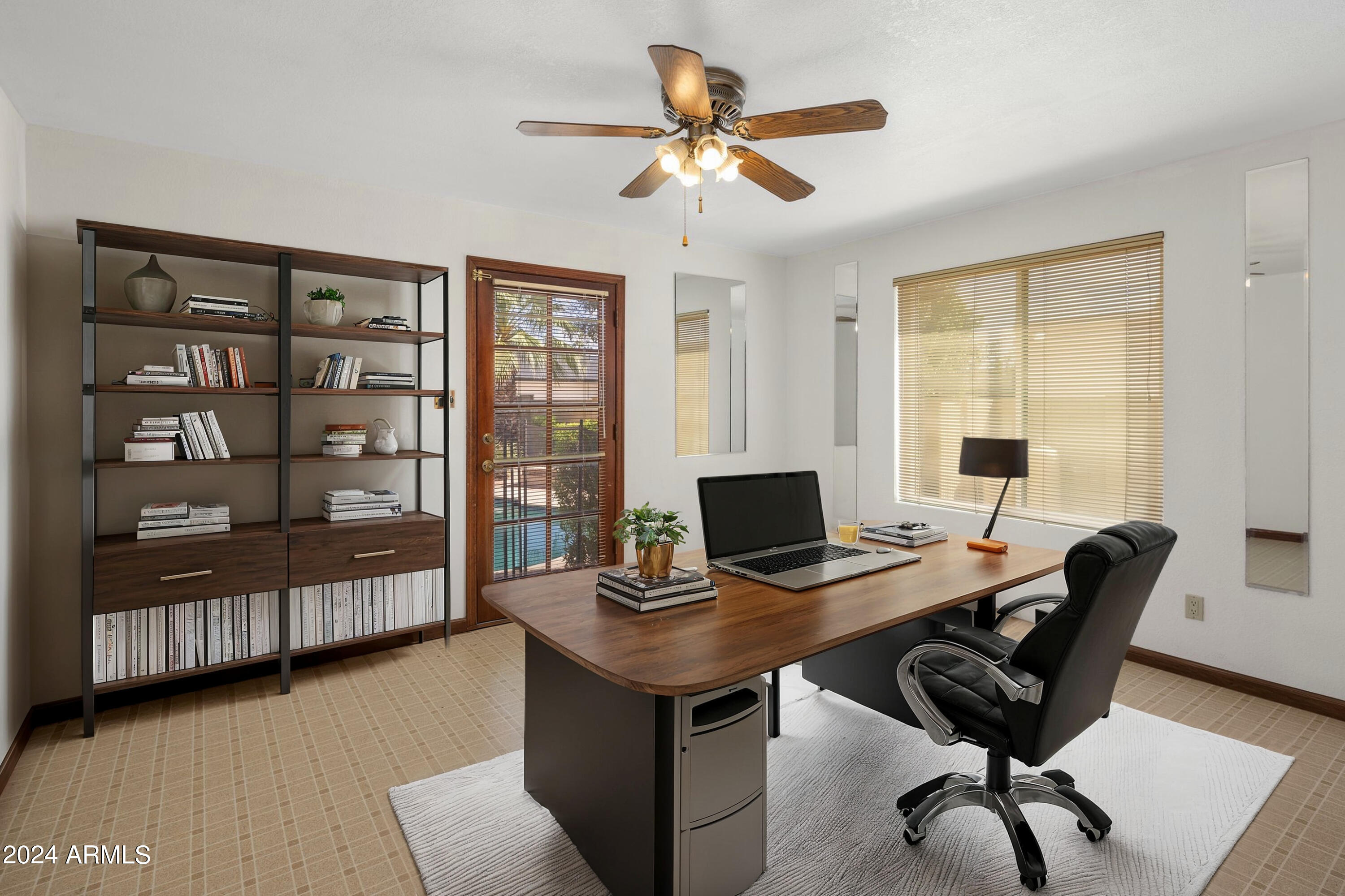 8833 S LAKESHORE Drive