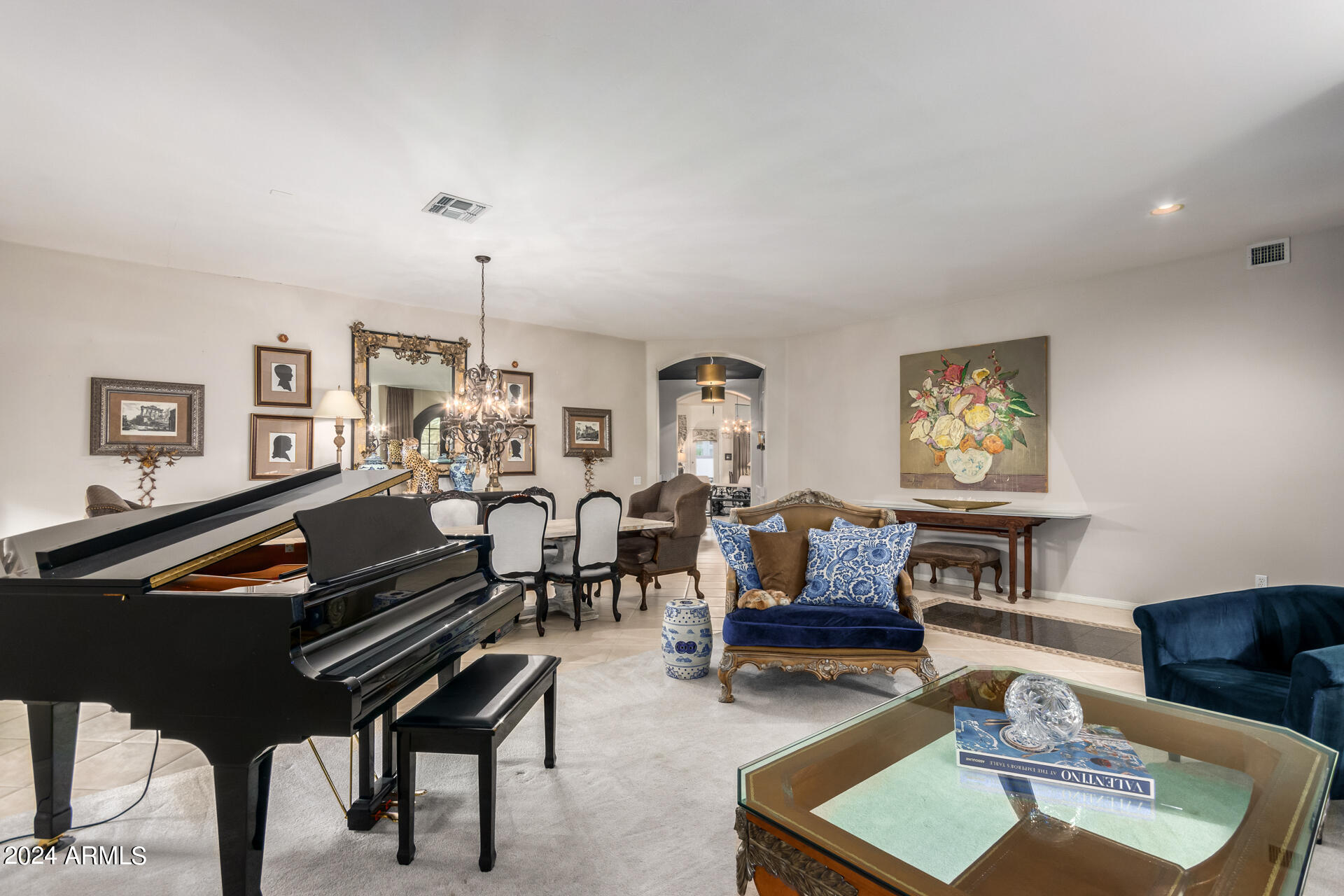 2333 W SPRUCE Drive