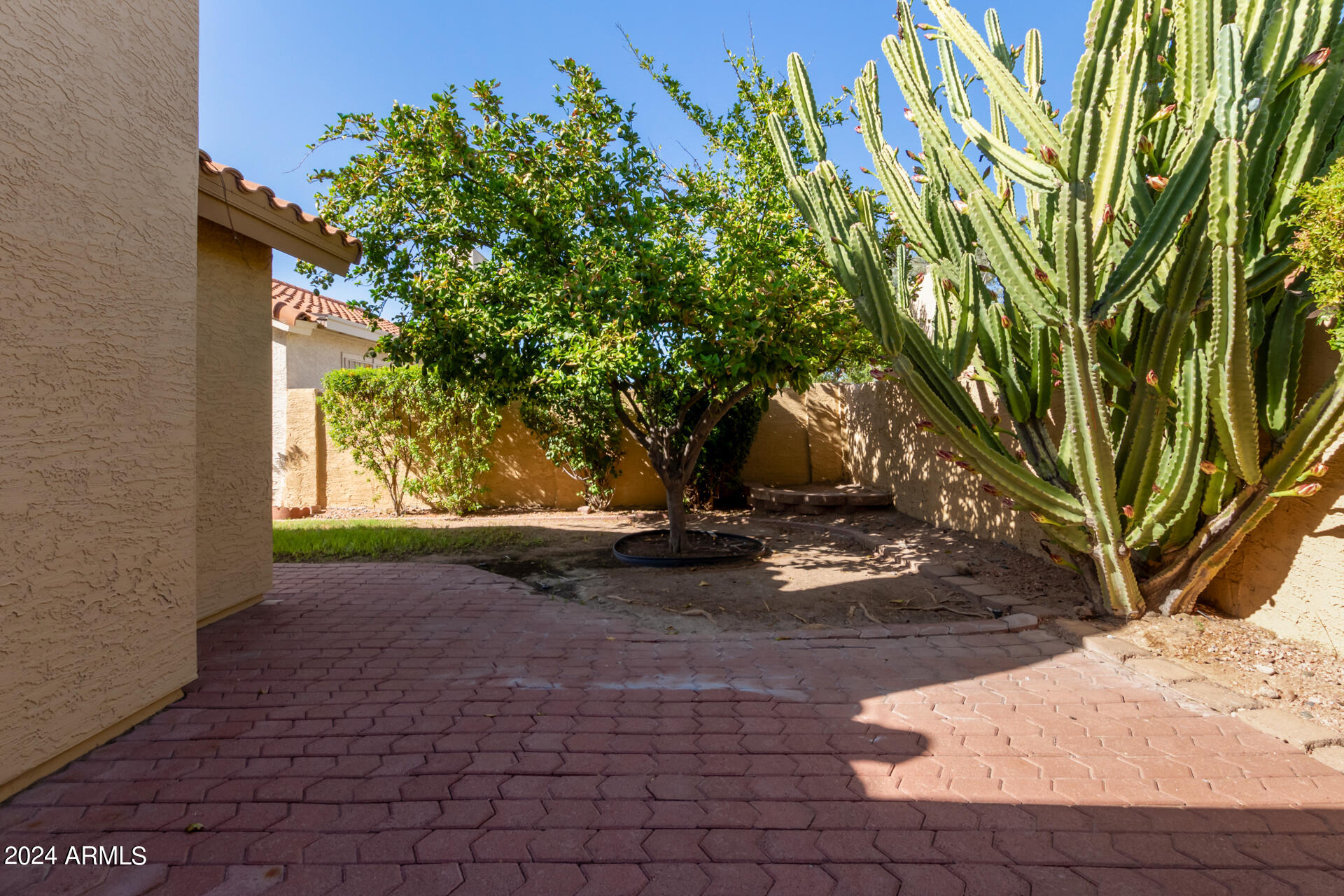 1389 N BULLMOOSE Court