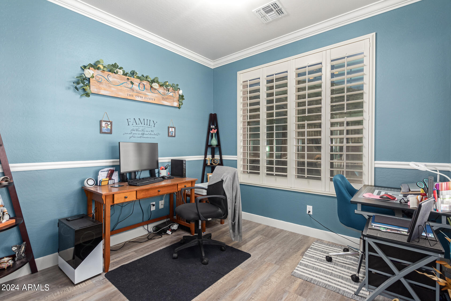 313 W TWIN PEAKS Parkway