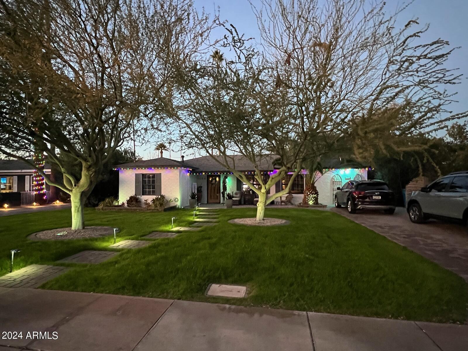 1608 W EARLL Drive